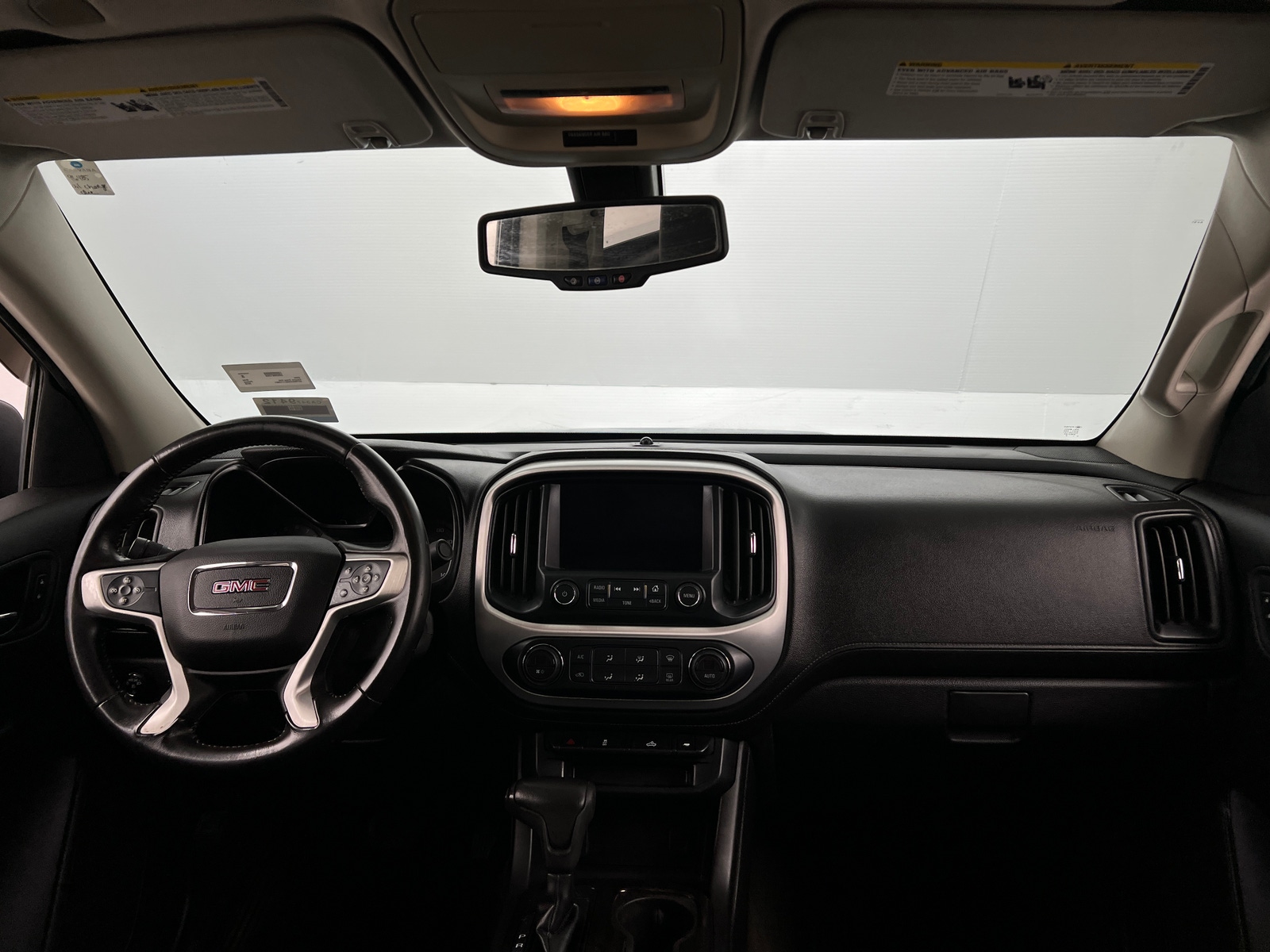 Thumbnail: 2016 GMC Canyon - 3