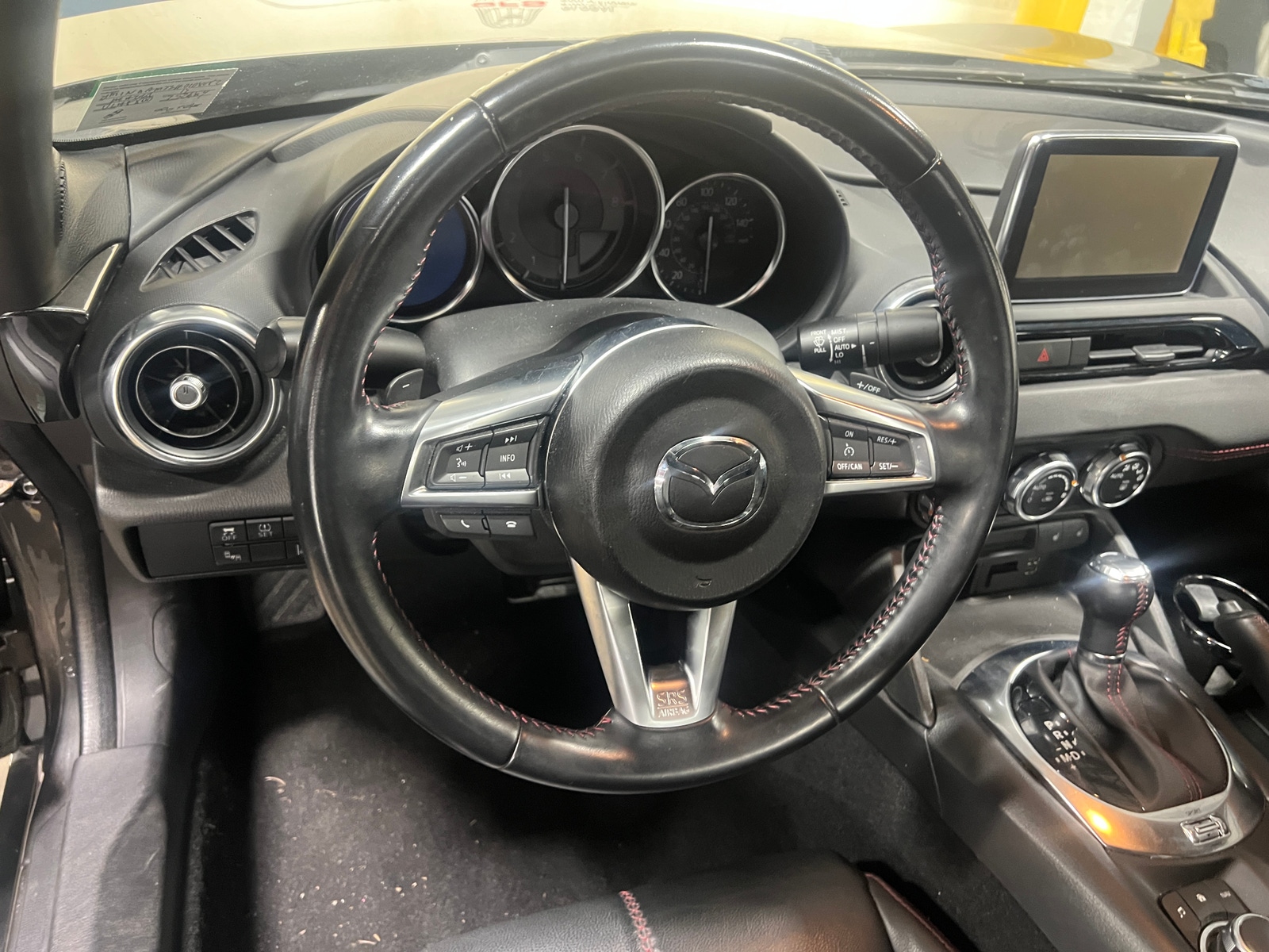 Thumbnail: 2017 Mazda MX-5 Miata - 4