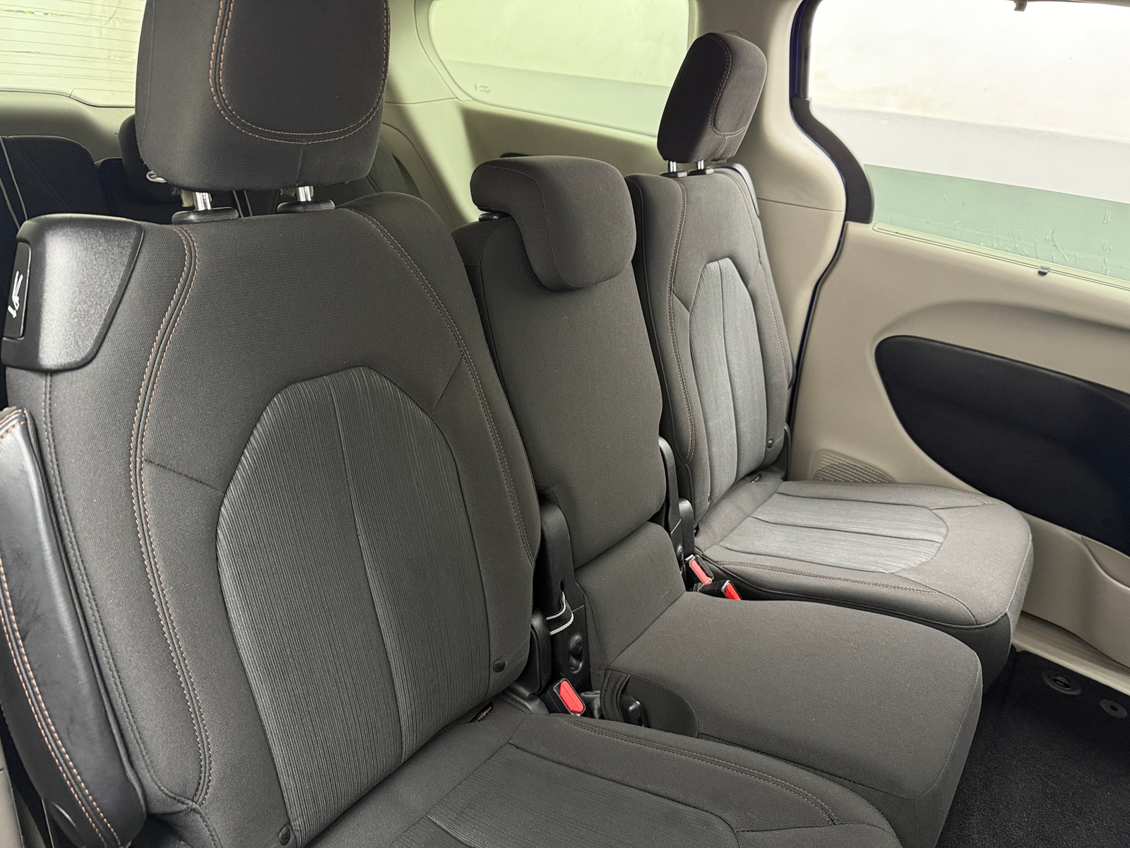 Thumbnail: 2019 Chrysler Pacifica - 6