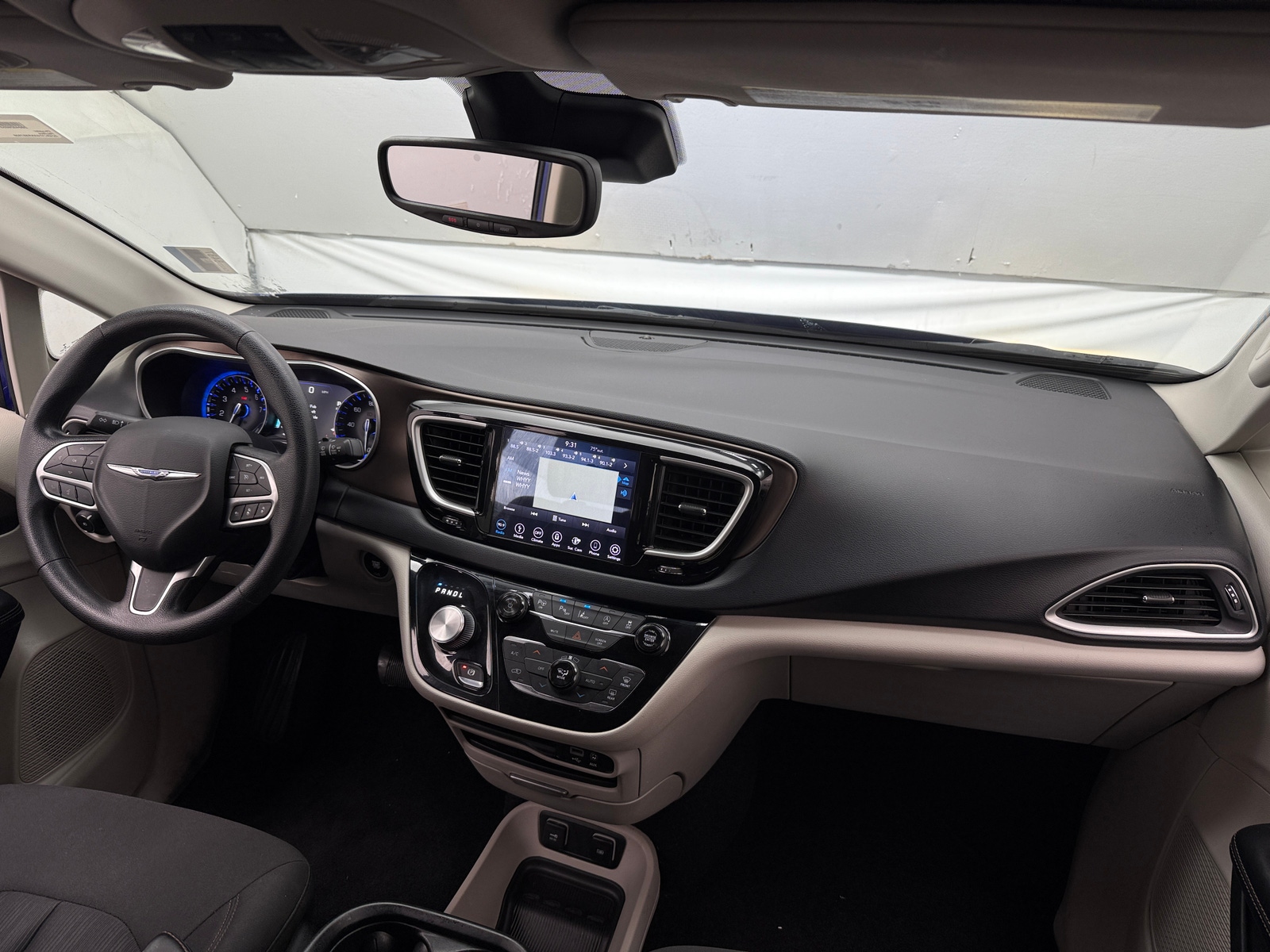 Thumbnail: 2019 Chrysler Pacifica - 3