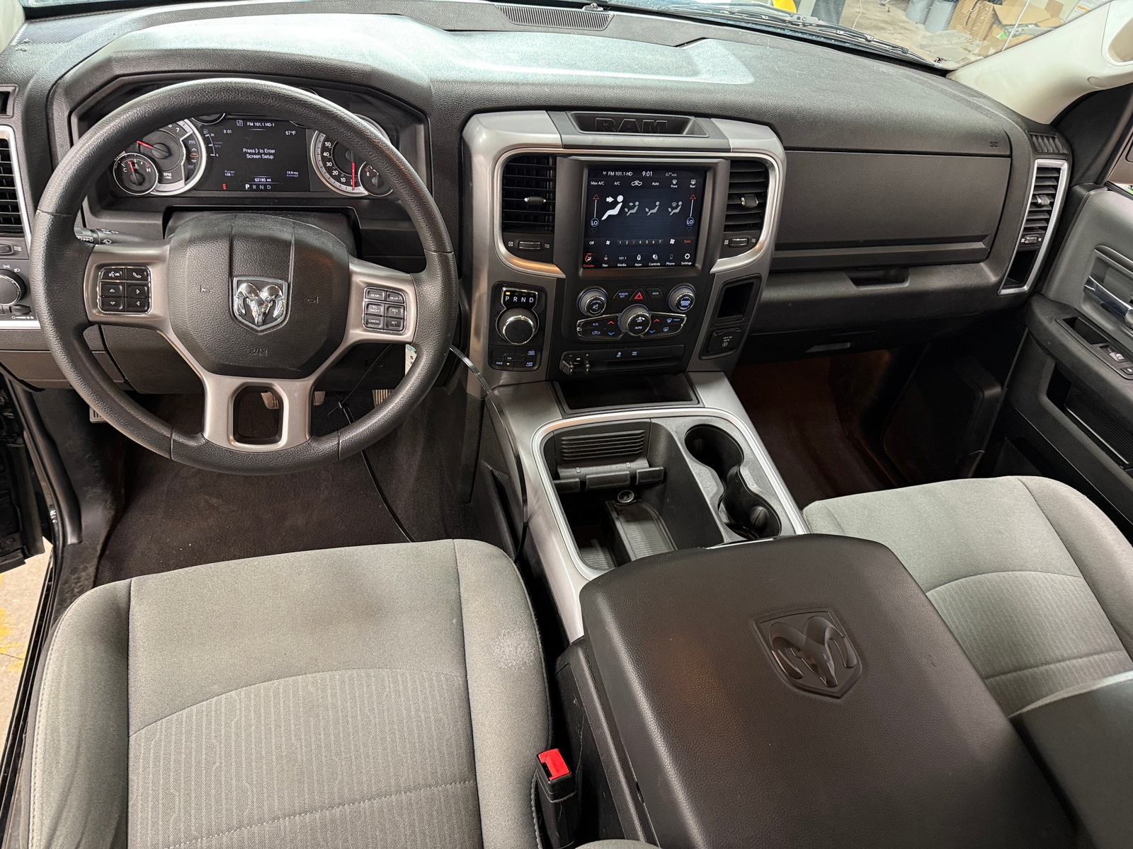 Thumbnail: 2023 RAM 1500 Classic - 3