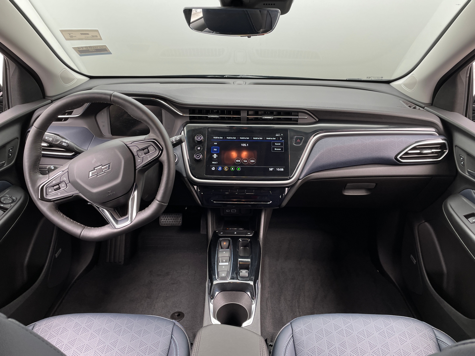 Thumbnail: 2023 Chevrolet Bolt EUV - 2