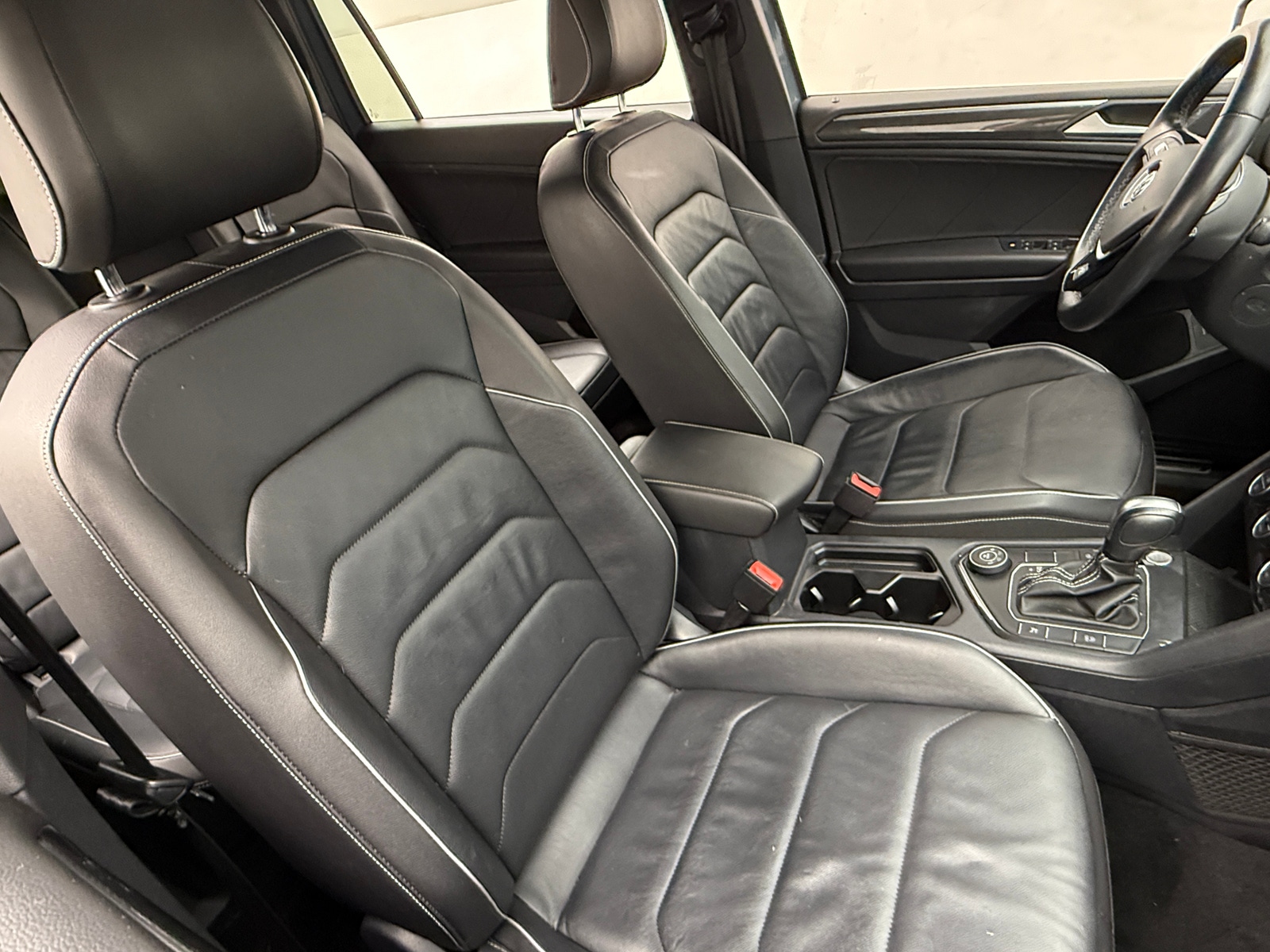 Thumbnail: 2021 Volkswagen Tiguan - 2