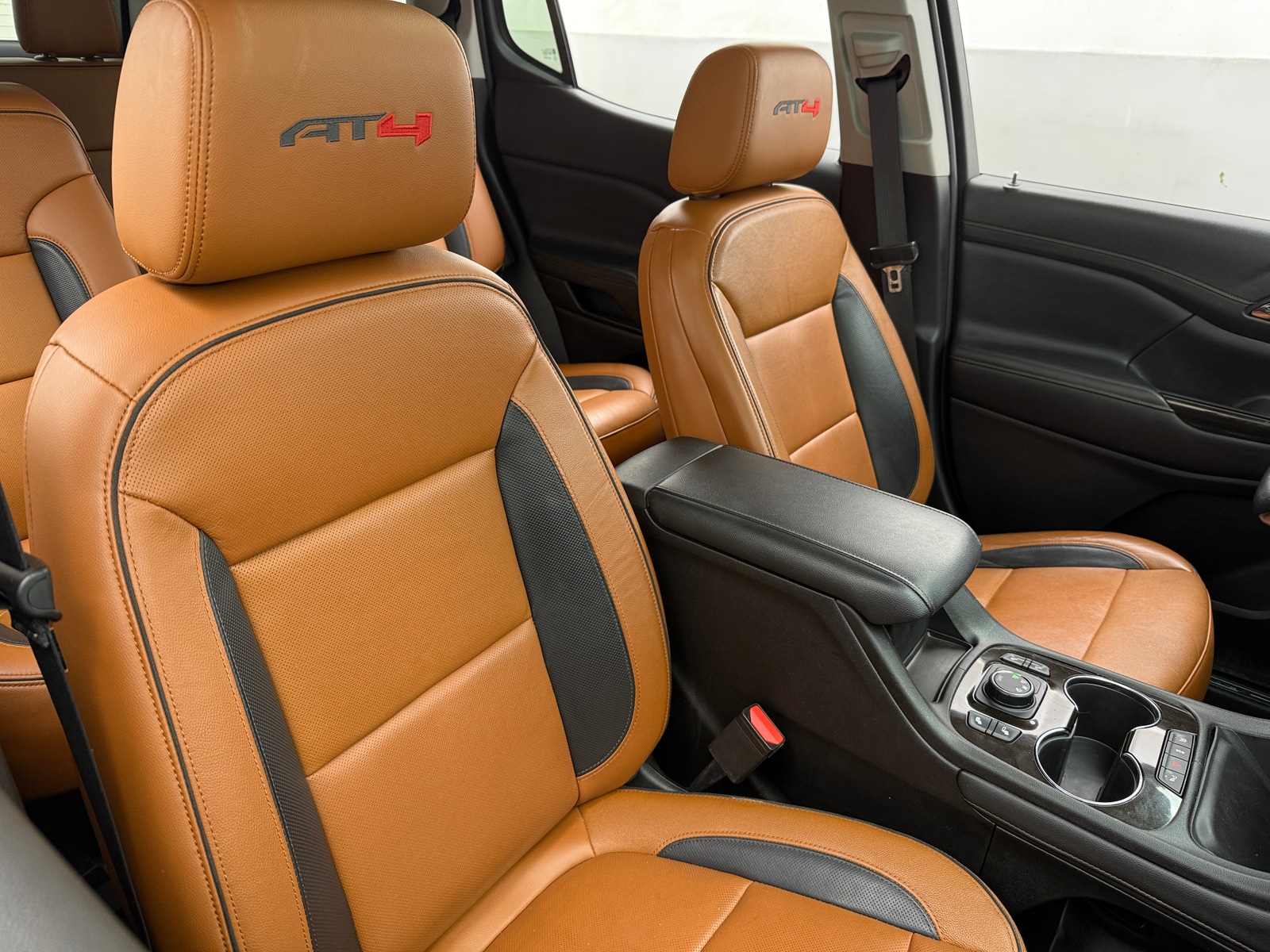 Thumbnail: 2020 GMC Acadia - 2