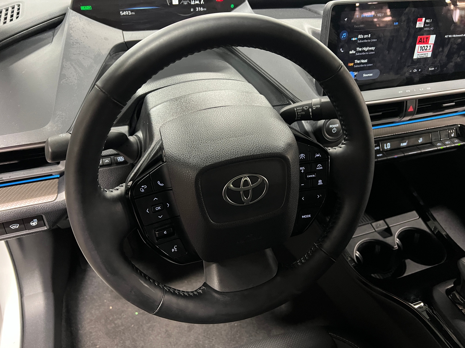 Thumbnail: 2024 Toyota Prius - 4