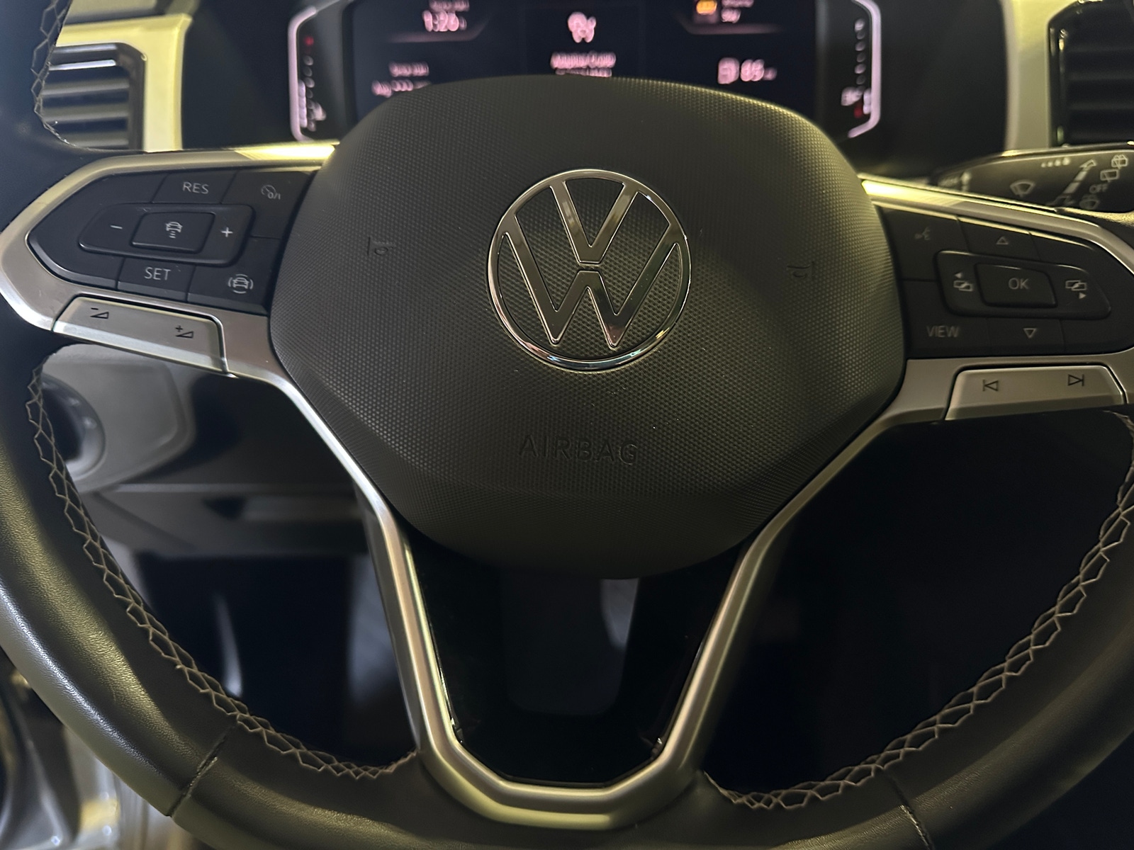 Thumbnail: 2022 Volkswagen Atlas - 4