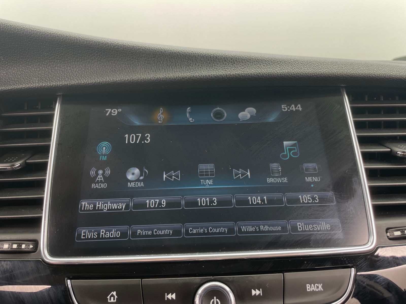 Thumbnail: 2021 Buick Encore - 4