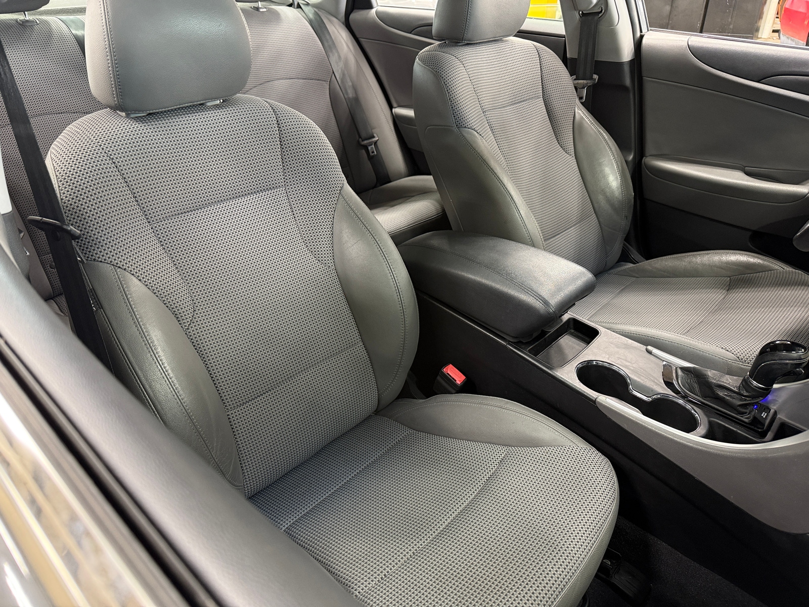 Thumbnail: 2012 Hyundai Sonata - 2