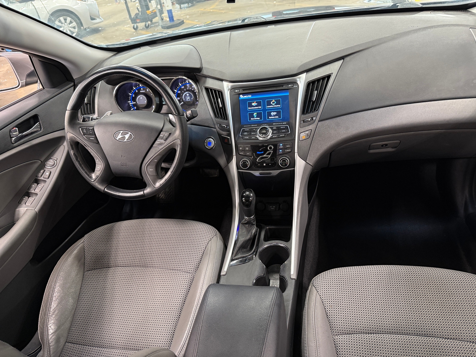 Thumbnail: 2012 Hyundai Sonata - 3