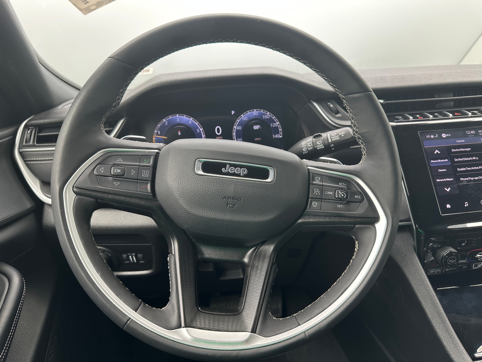 Thumbnail: 2024 Jeep Grand Cherokee L - 4