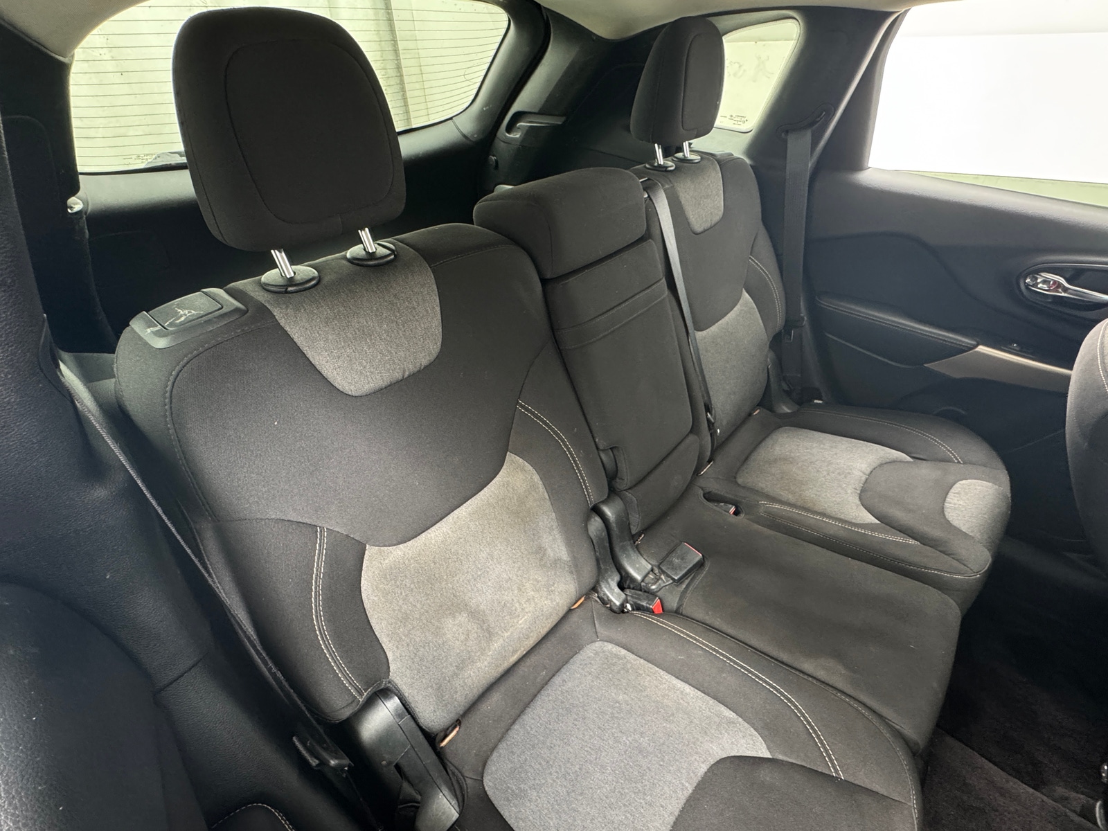 Thumbnail: 2018 Jeep Cherokee - 6