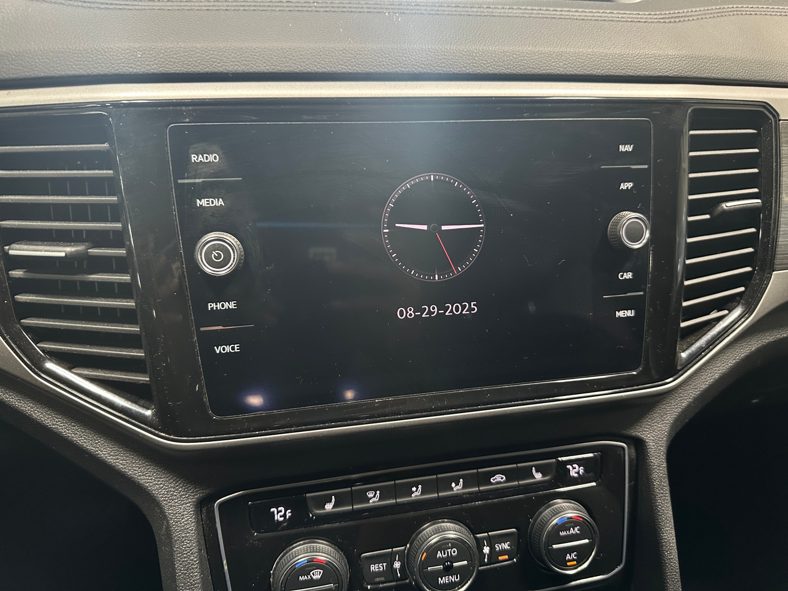 Thumbnail: 2021 Volkswagen Atlas - 3
