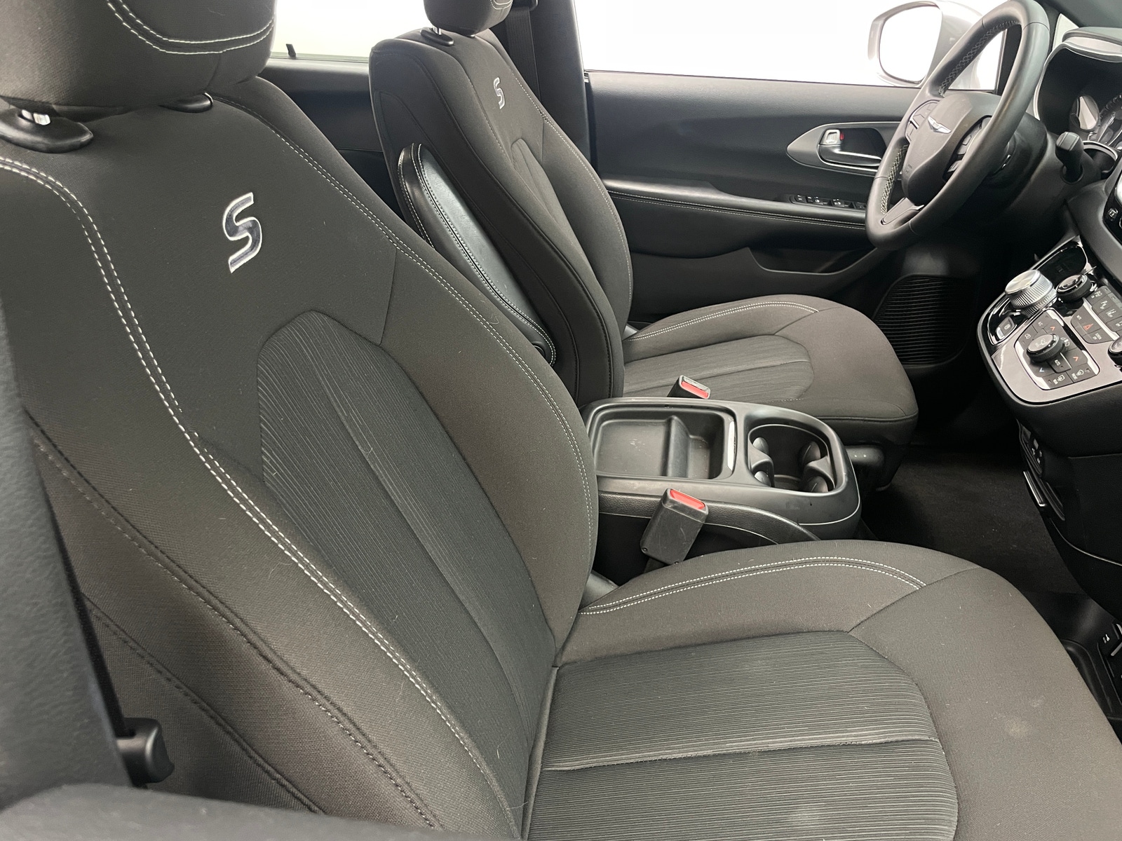 Thumbnail: 2019 Chrysler Pacifica - 2