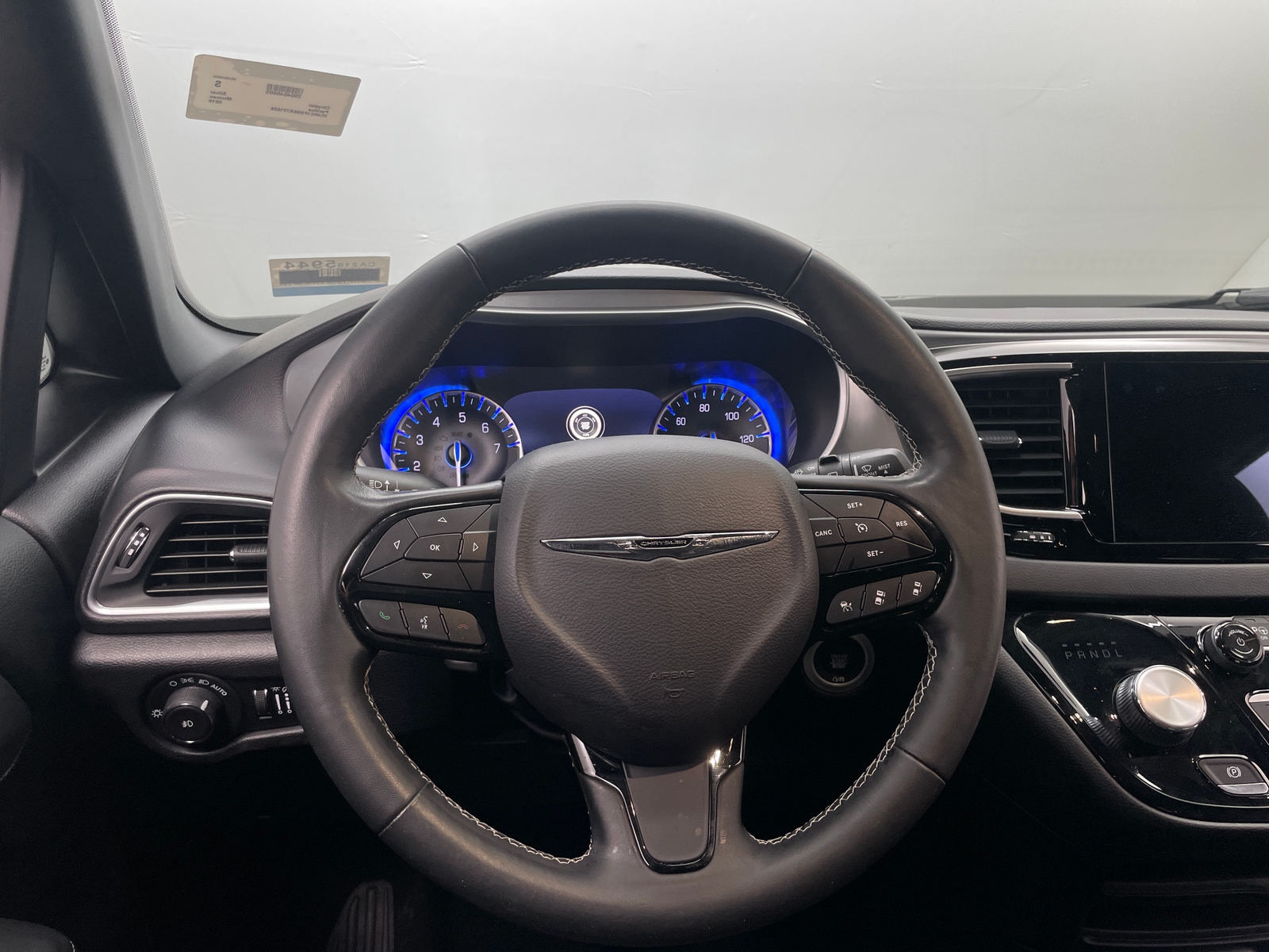 Thumbnail: 2019 Chrysler Pacifica - 5