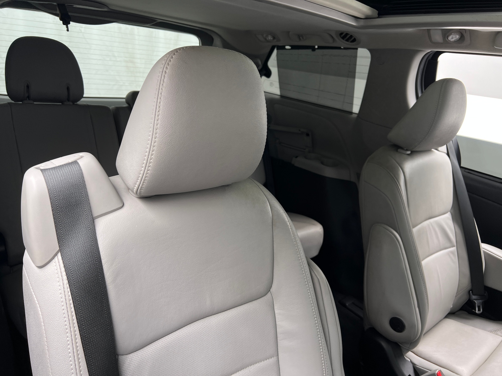 Thumbnail: 2017 Toyota Sienna - 5
