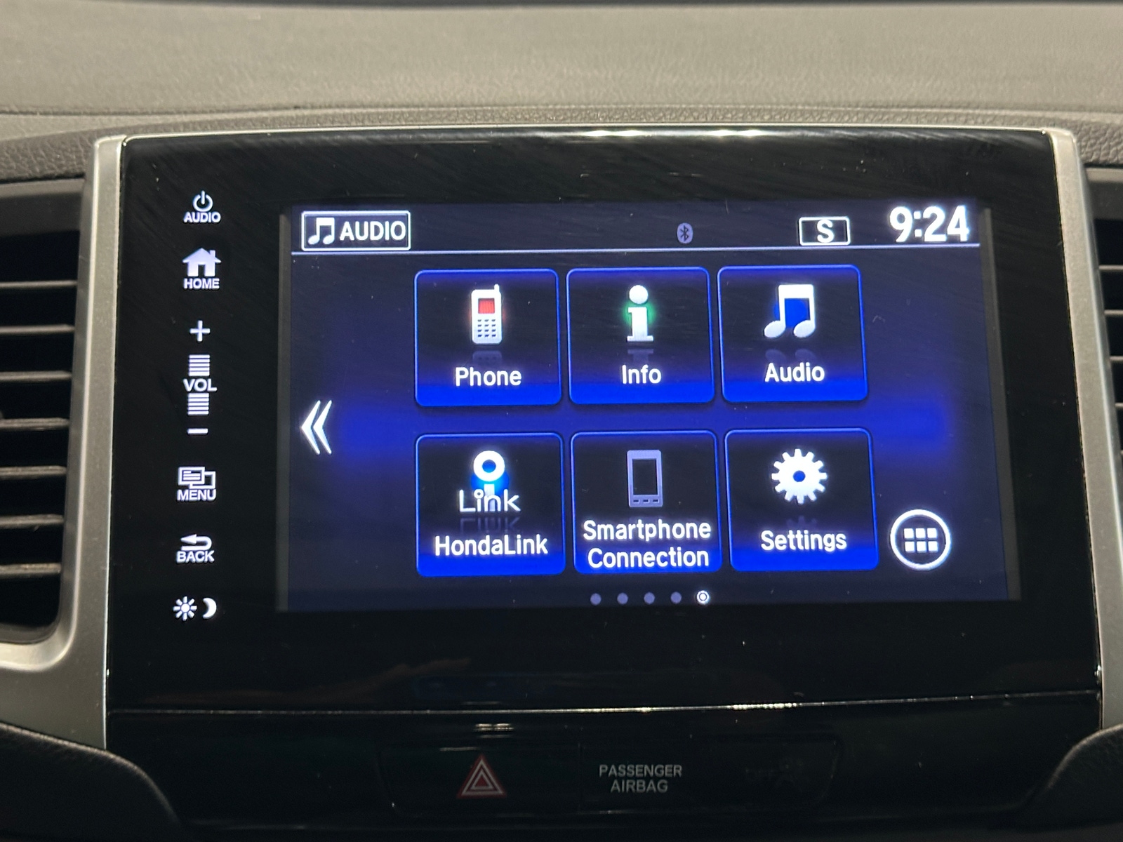 Thumbnail: 2018 Honda Pilot - 3