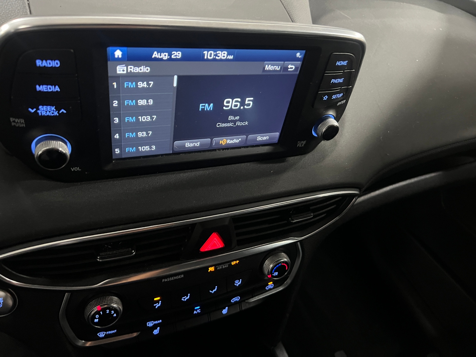 Thumbnail: 2020 Hyundai Santa Fe - 4