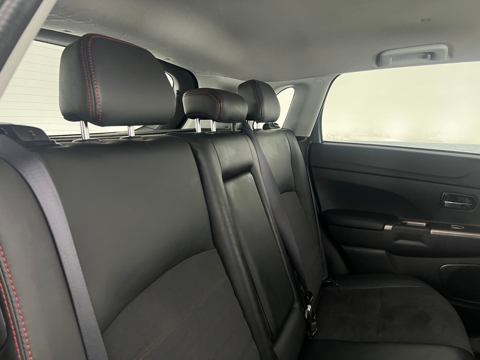 Thumbnail: 2022 Mitsubishi Outlander Sport - 5
