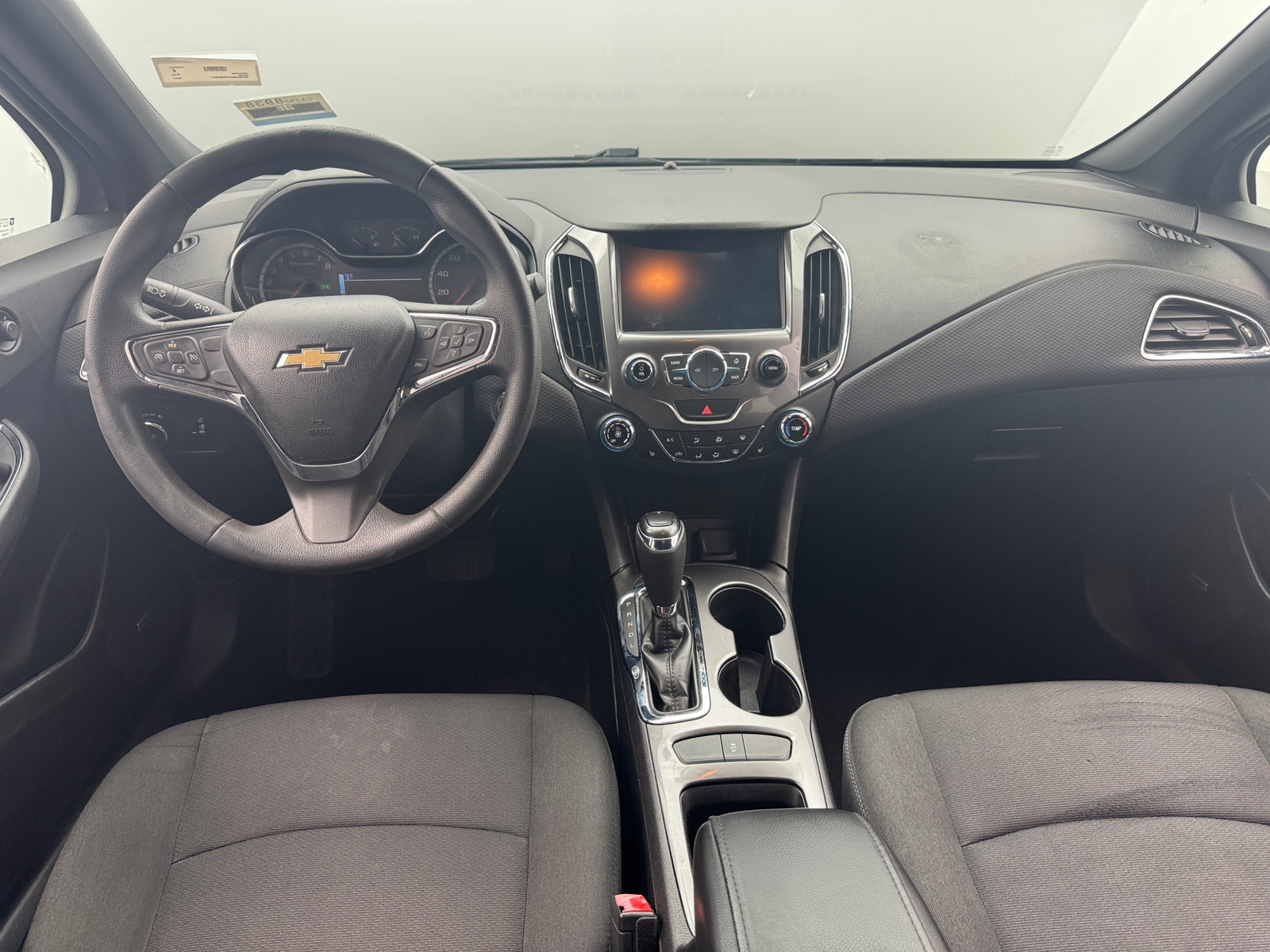 Thumbnail: 2017 Chevrolet Cruze - 3