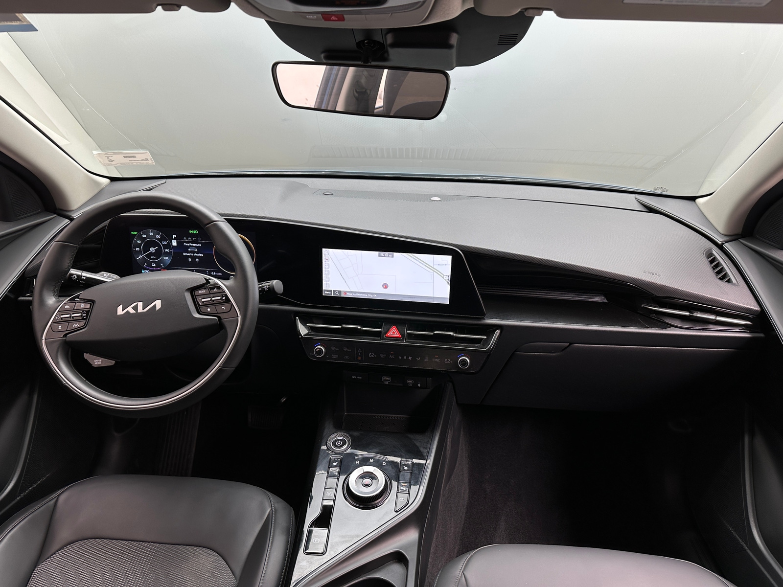 Thumbnail: 2024 Kia Niro - 3