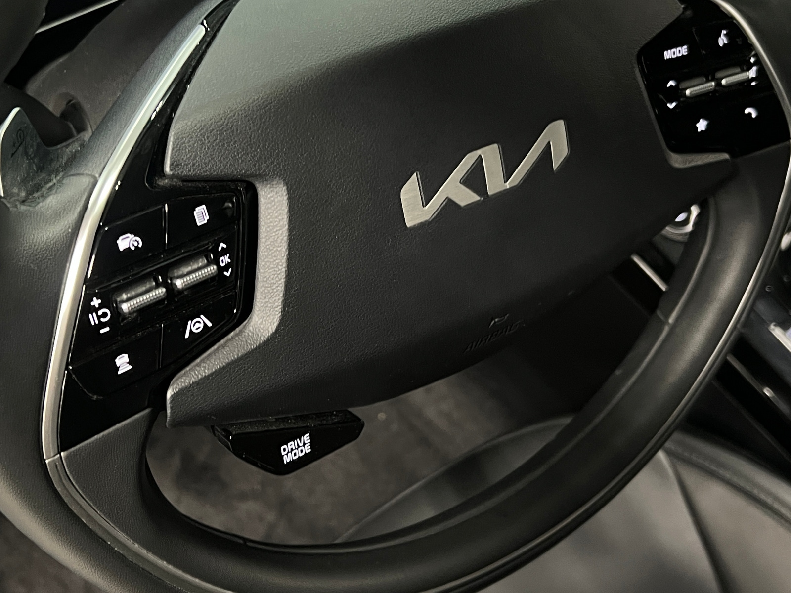 Thumbnail: 2024 Kia Niro - 5