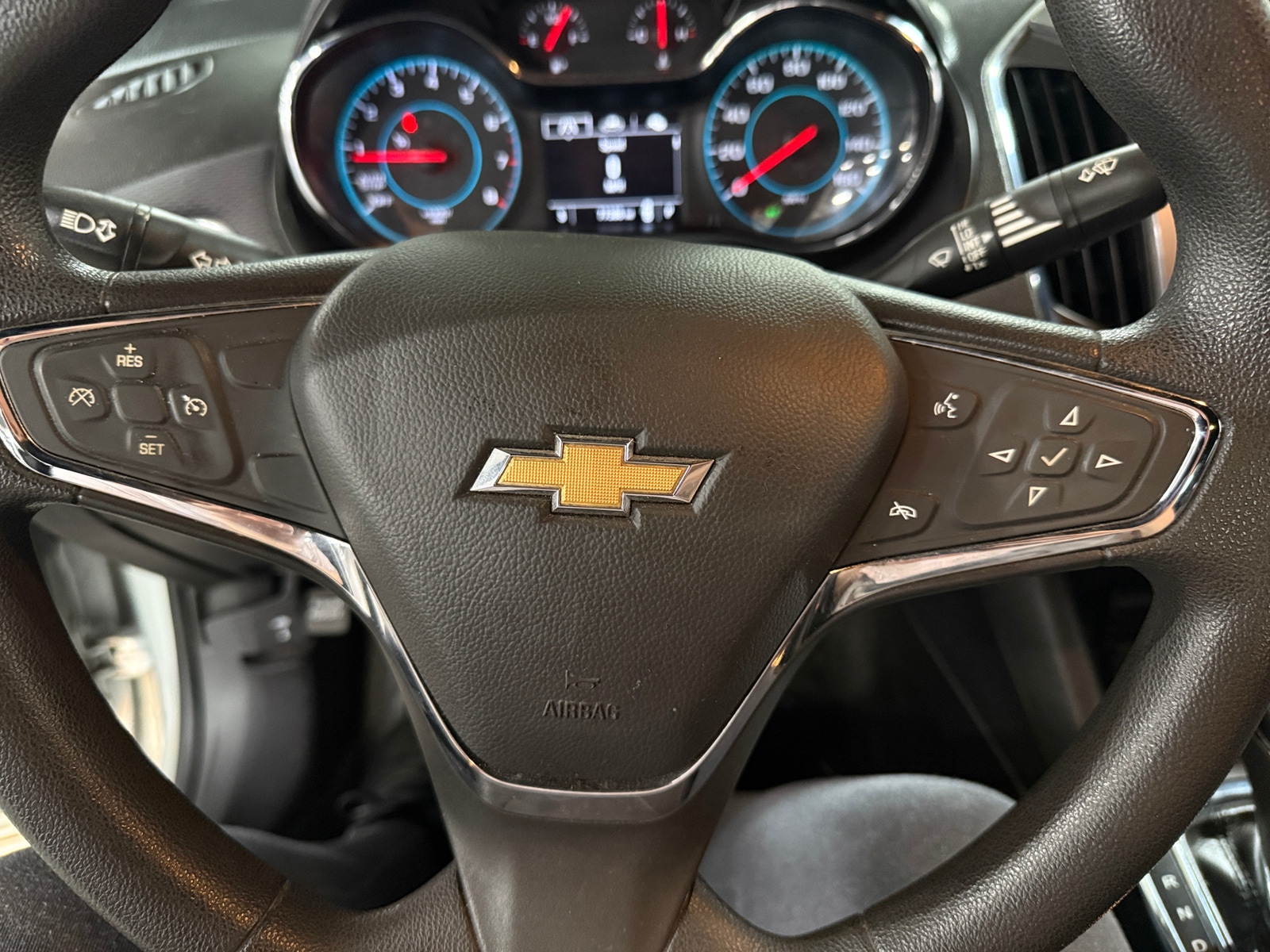 Thumbnail: 2018 Chevrolet Cruze - 5