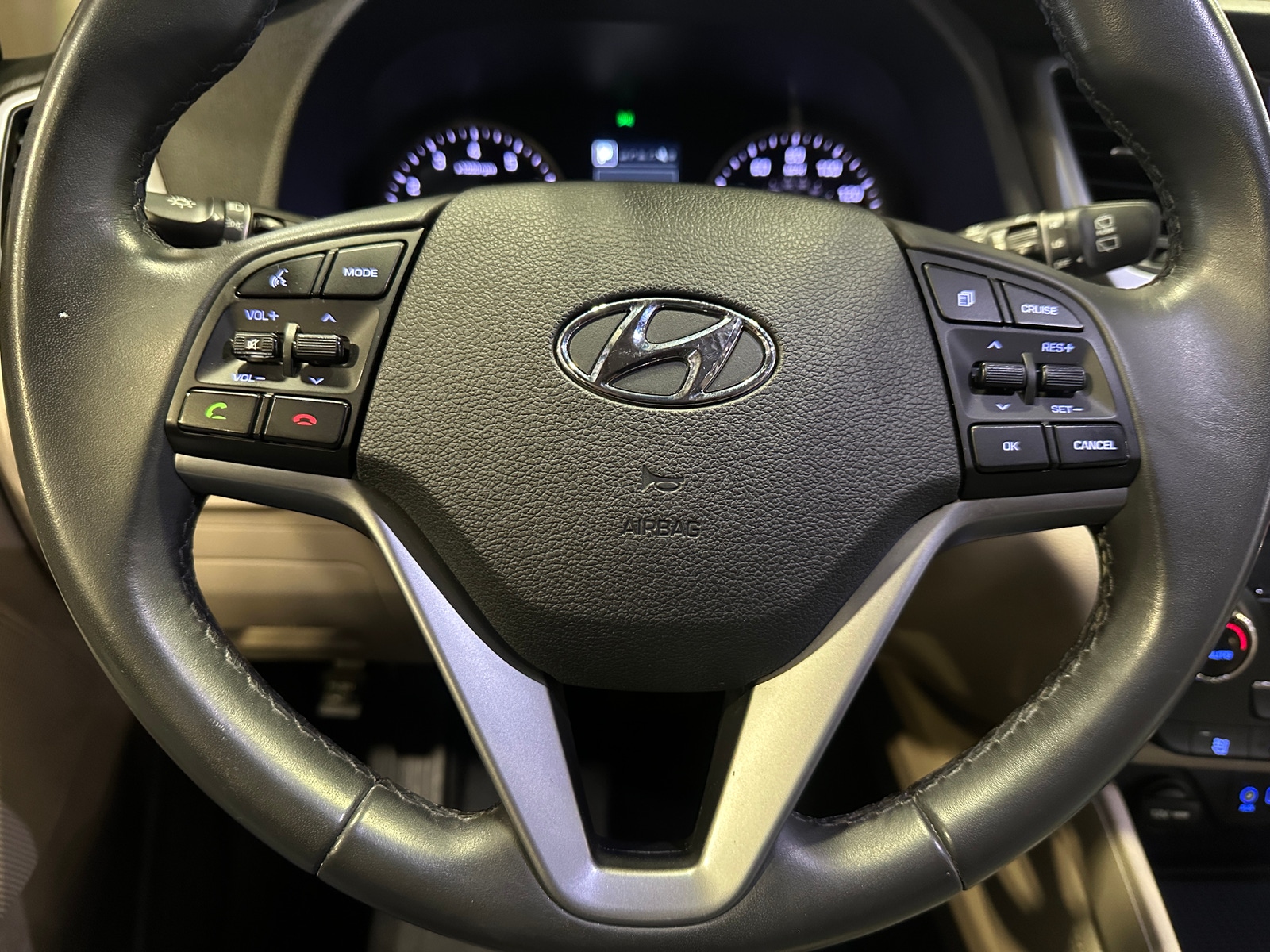 Thumbnail: 2016 Hyundai Tucson - 4