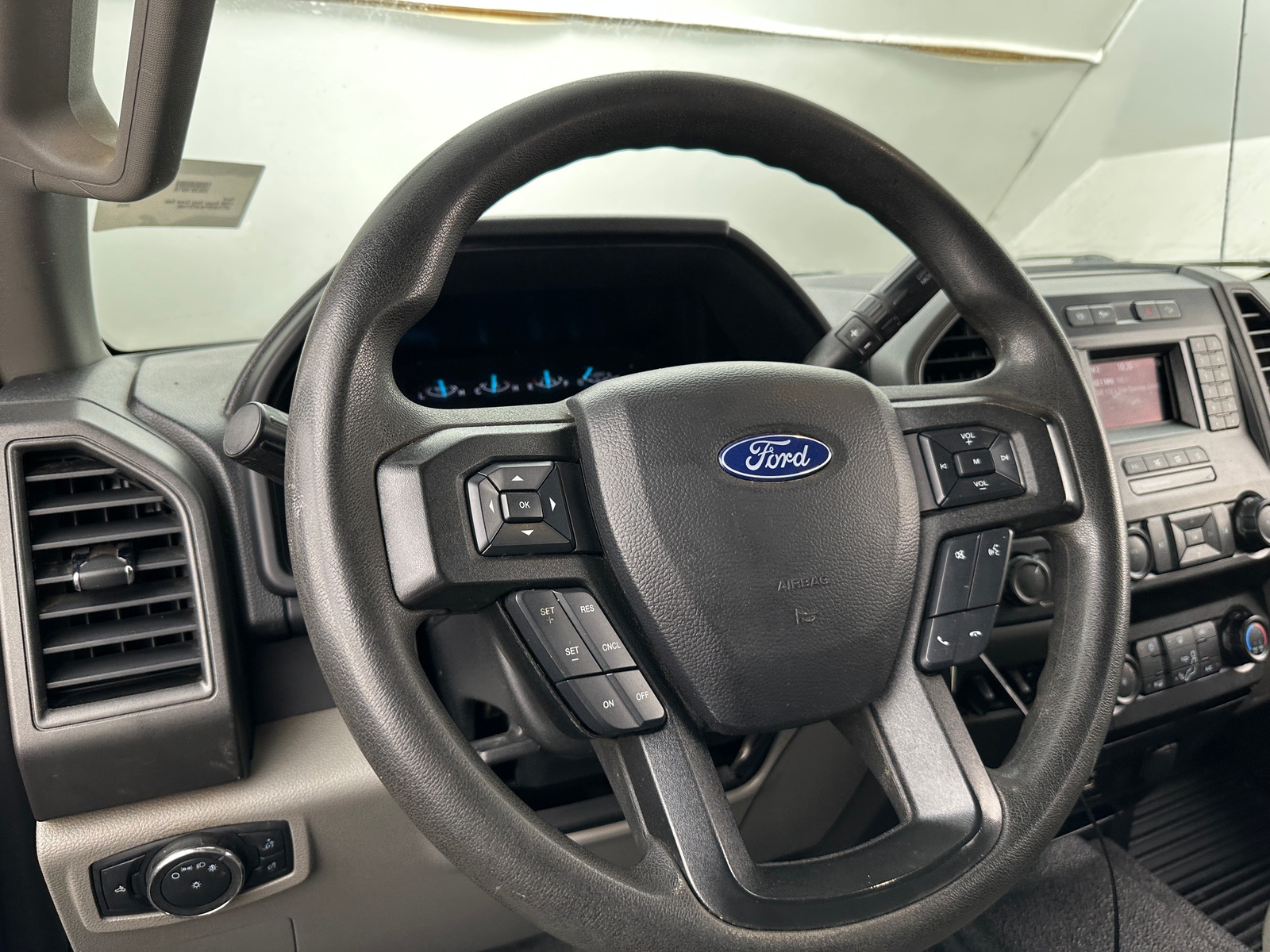 Thumbnail: 2020 Ford Econoline - 5