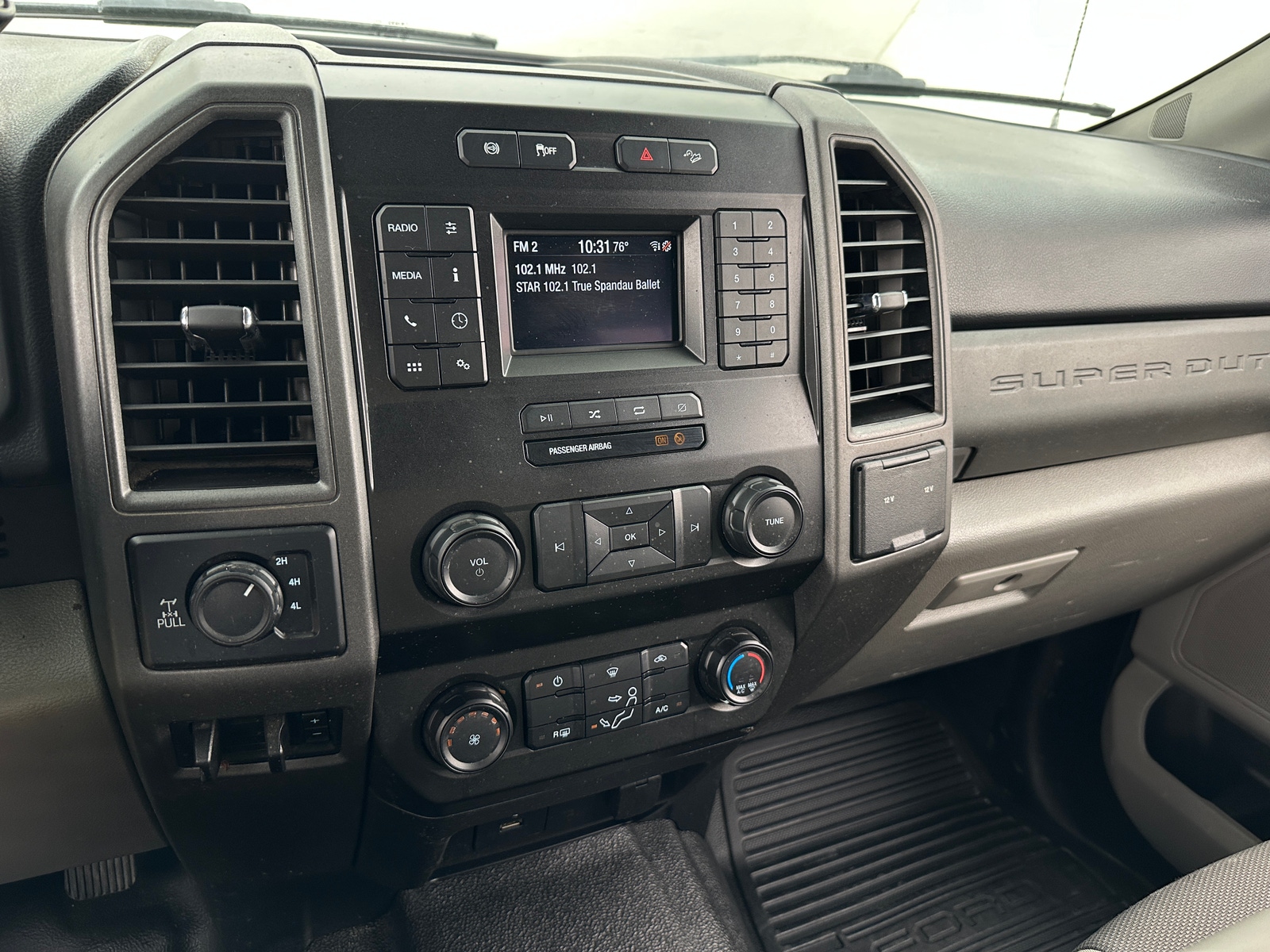 Thumbnail: 2020 Ford Econoline - 4