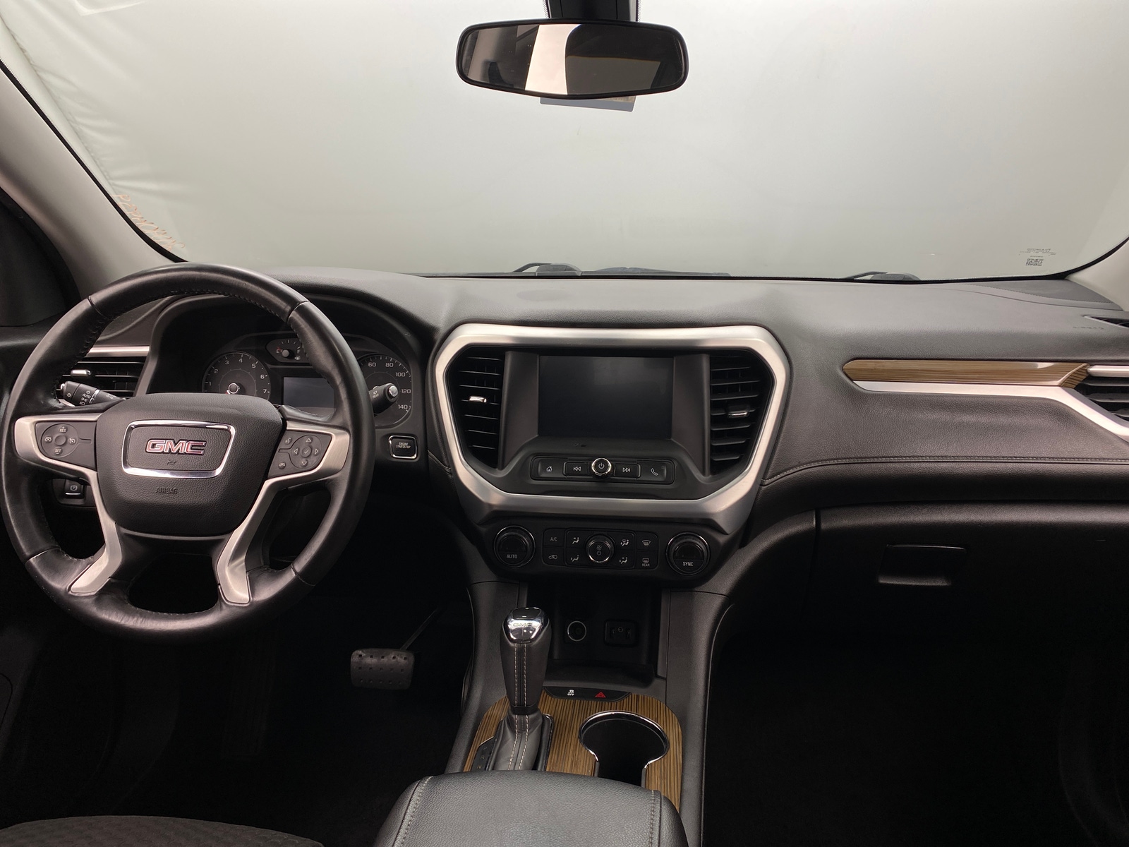 Thumbnail: 2018 GMC Acadia - 3