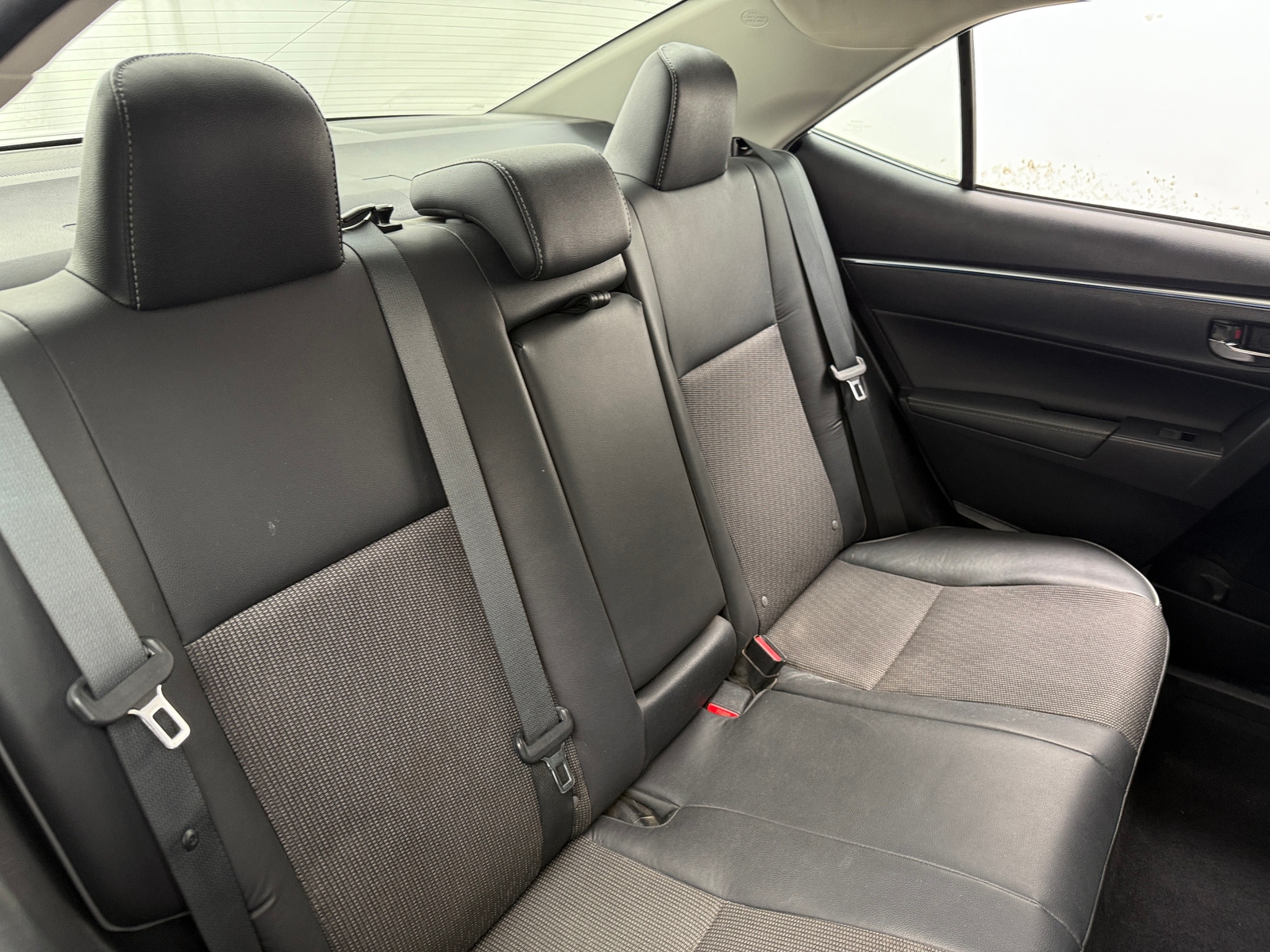Thumbnail: 2015 Toyota Corolla - 6