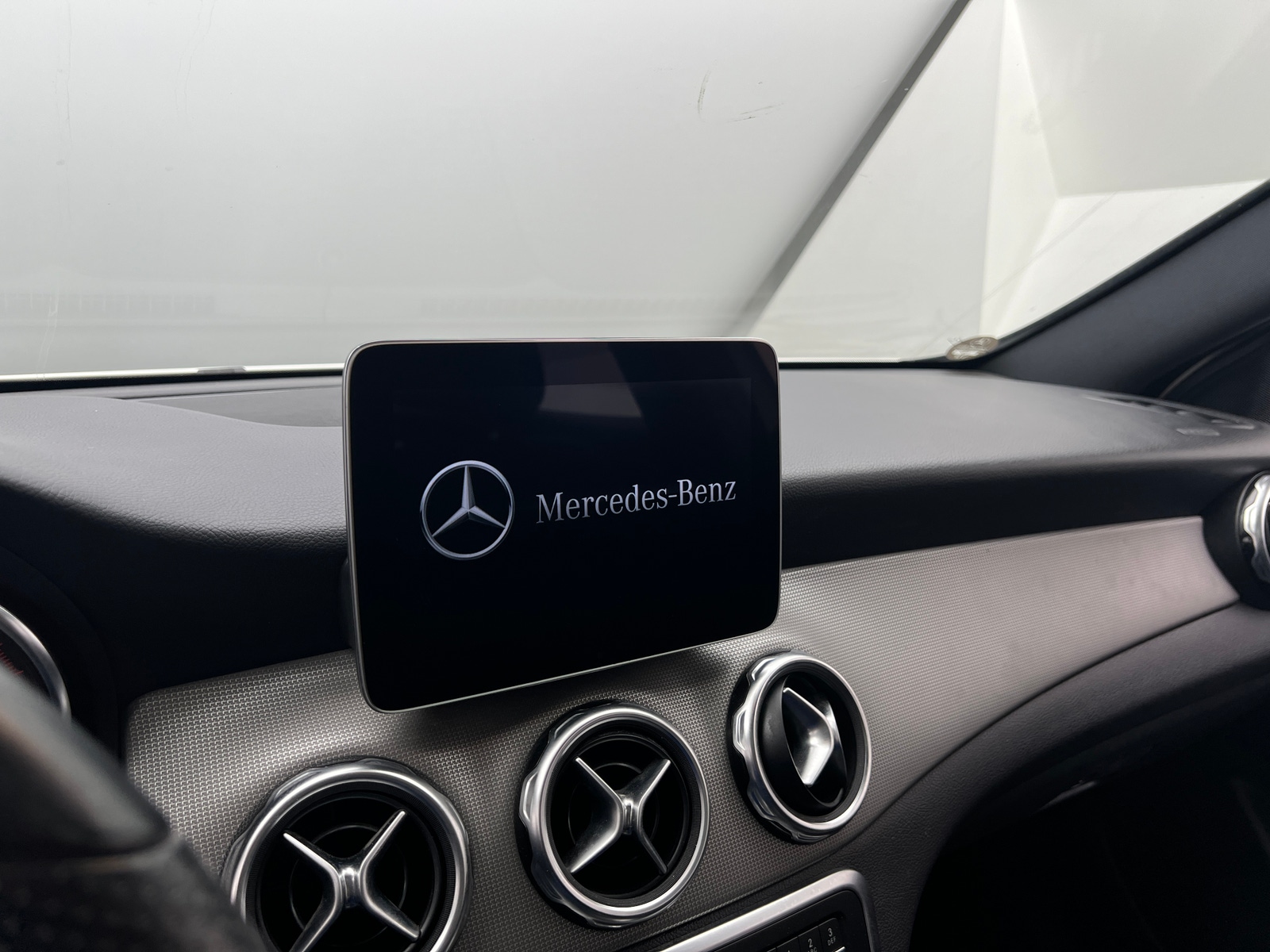 Thumbnail: 2019 Mercedes-Benz GLA - 3