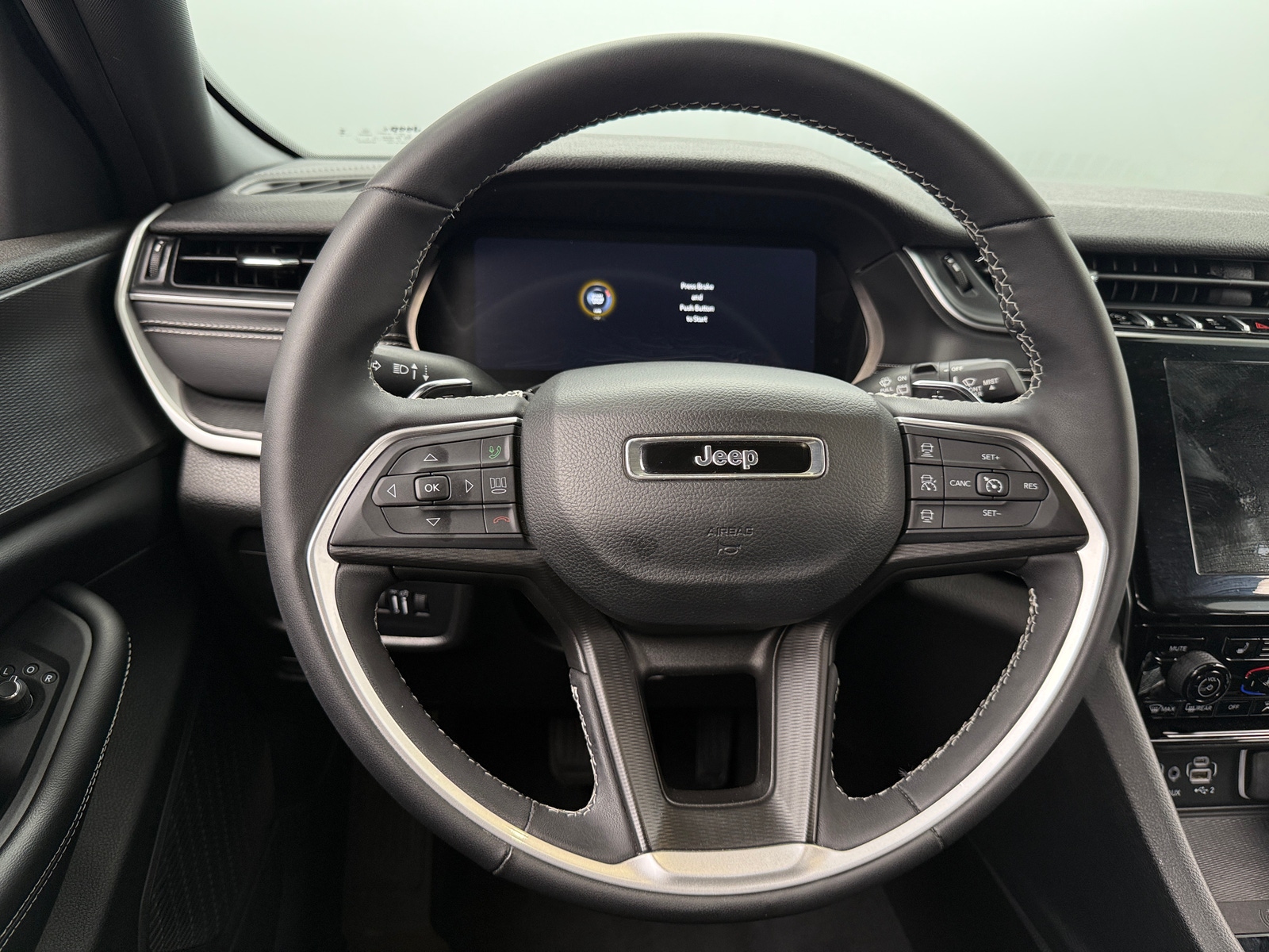 Thumbnail: 2023 Jeep Grand Cherokee L - 5