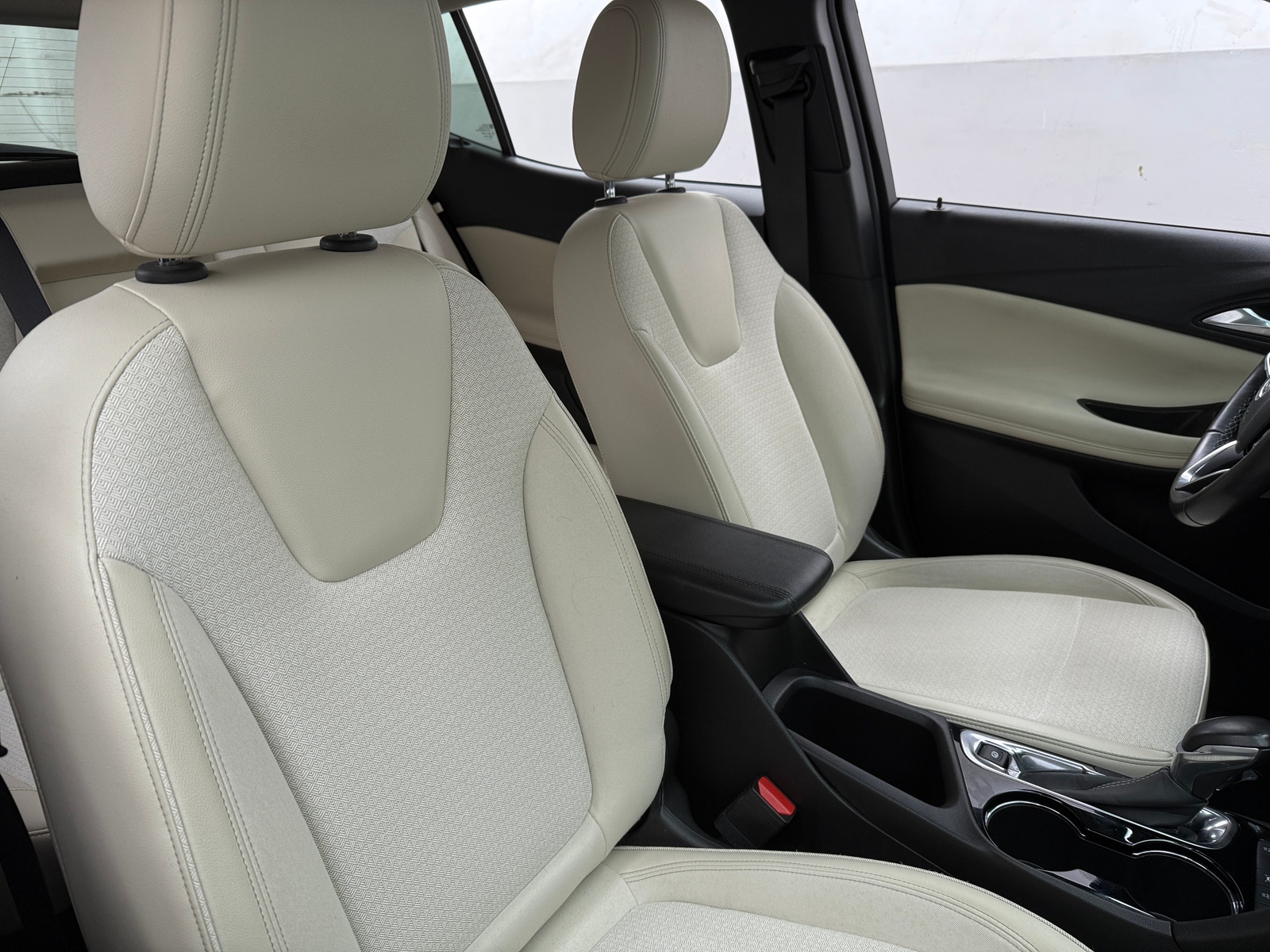 Thumbnail: 2020 Buick Encore GX - 2