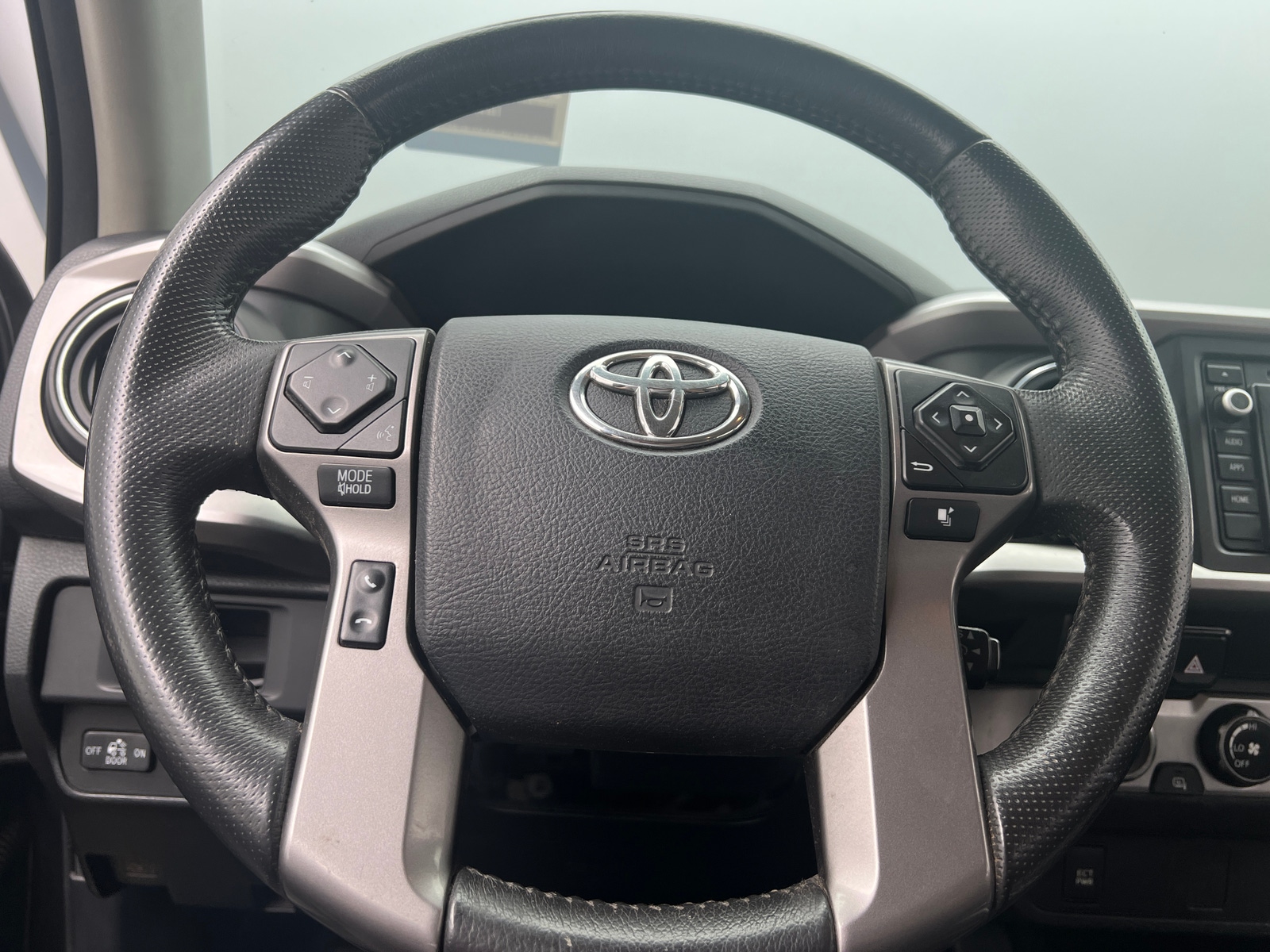 Thumbnail: 2017 Toyota Tacoma - 5