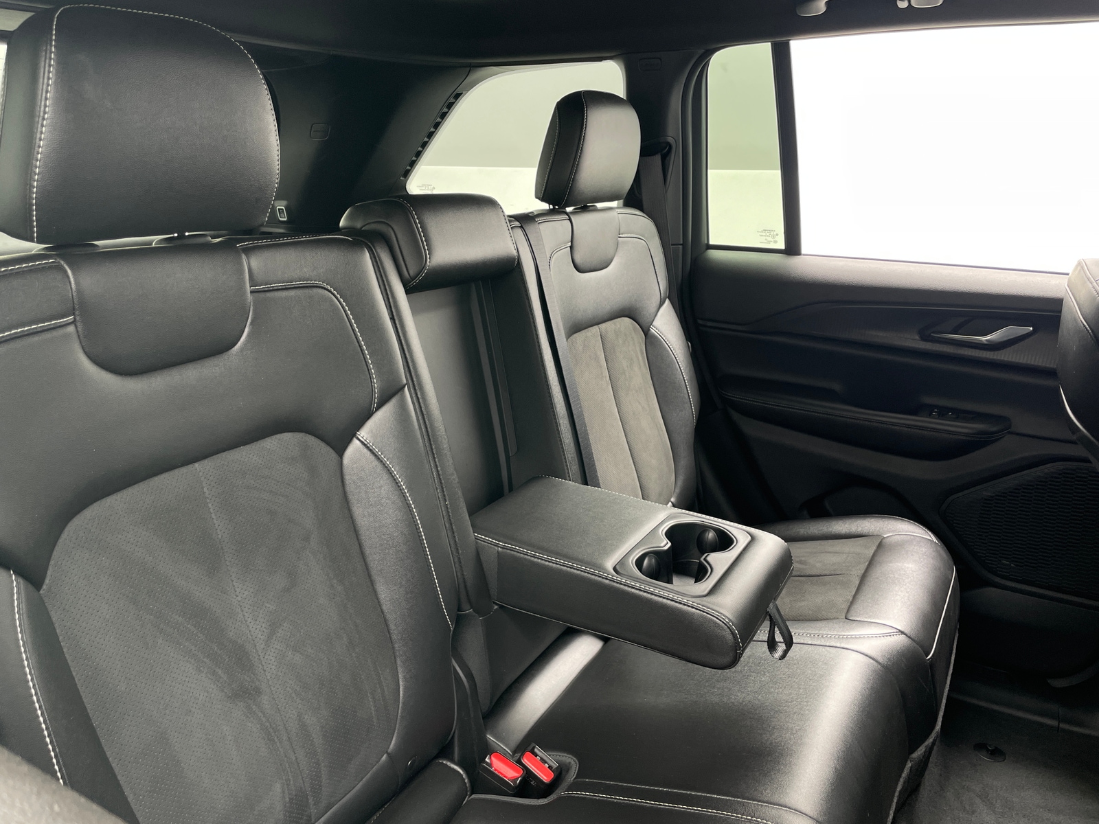 Thumbnail: 2024 Jeep Grand Cherokee - 5