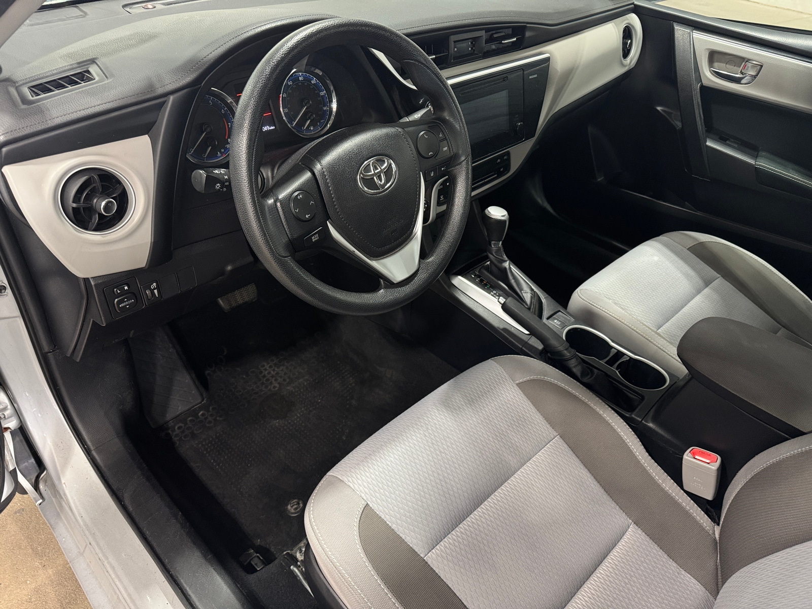 Thumbnail: 2017 Toyota Corolla - 3