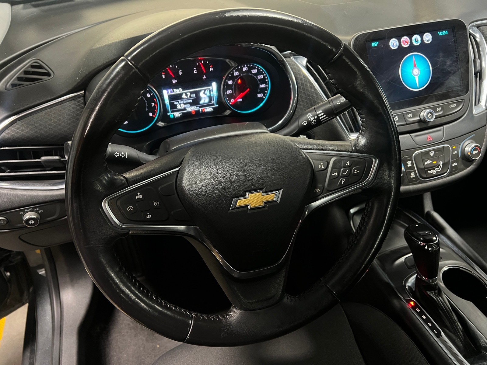 Thumbnail: 2017 Chevrolet Malibu - 5