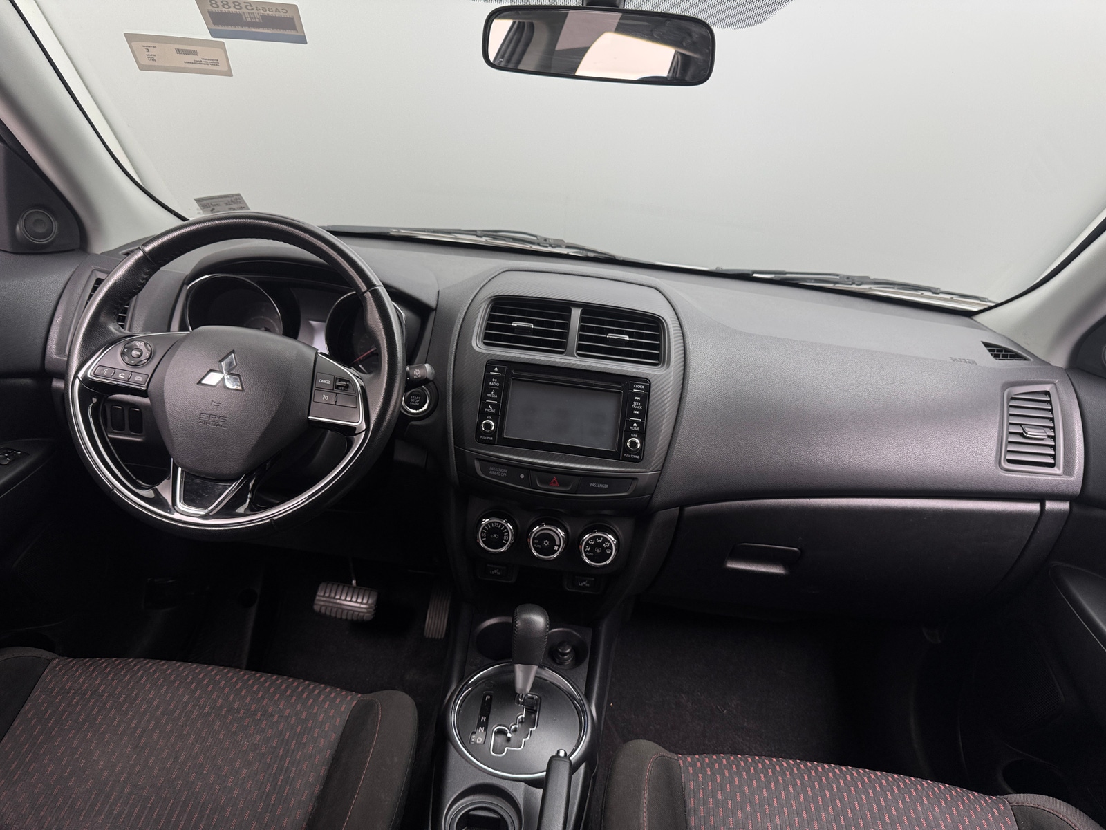 Thumbnail: 2017 Mitsubishi Outlander Sport - 3