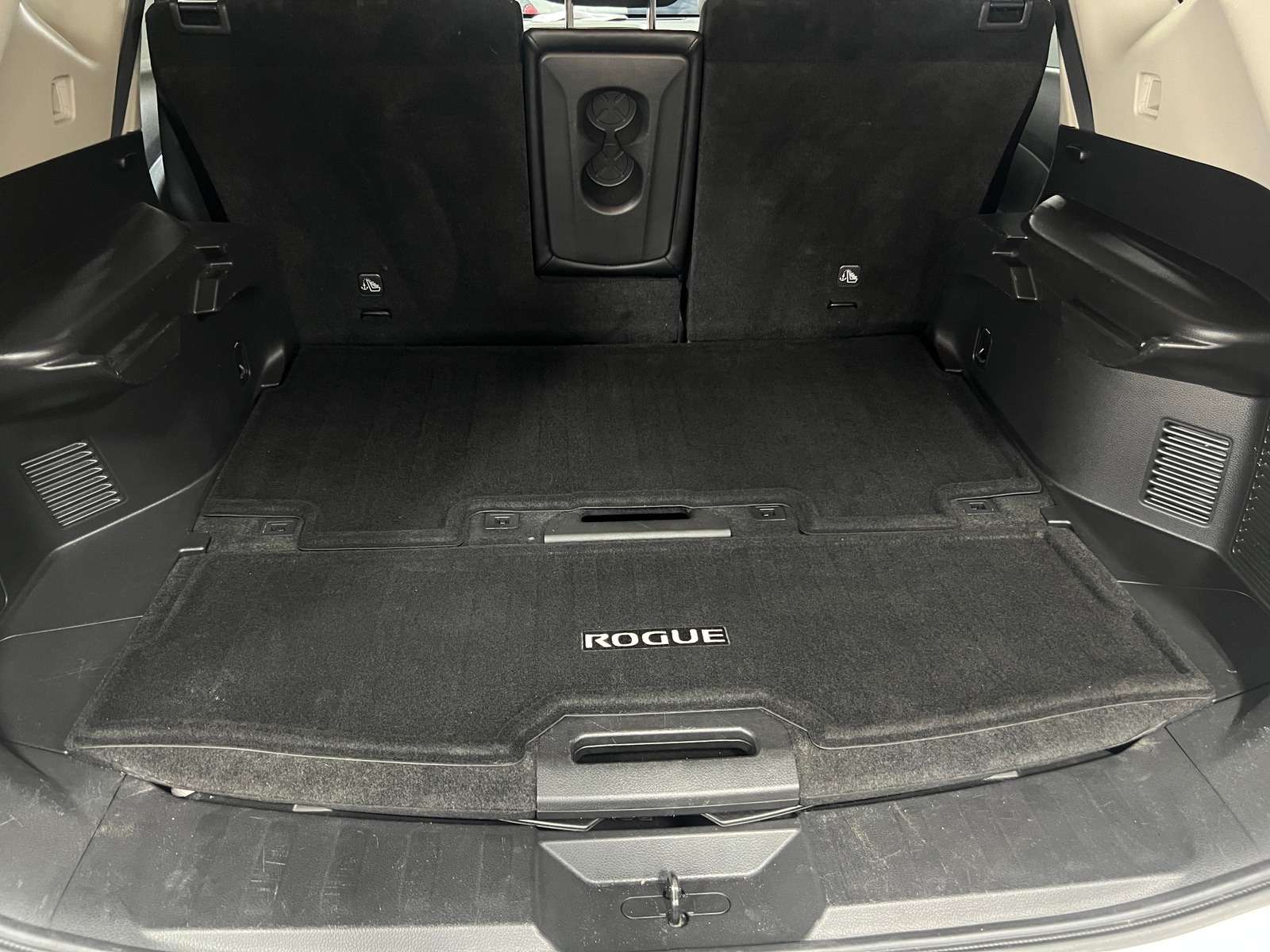 Thumbnail: 2017 Nissan Rogue - 7