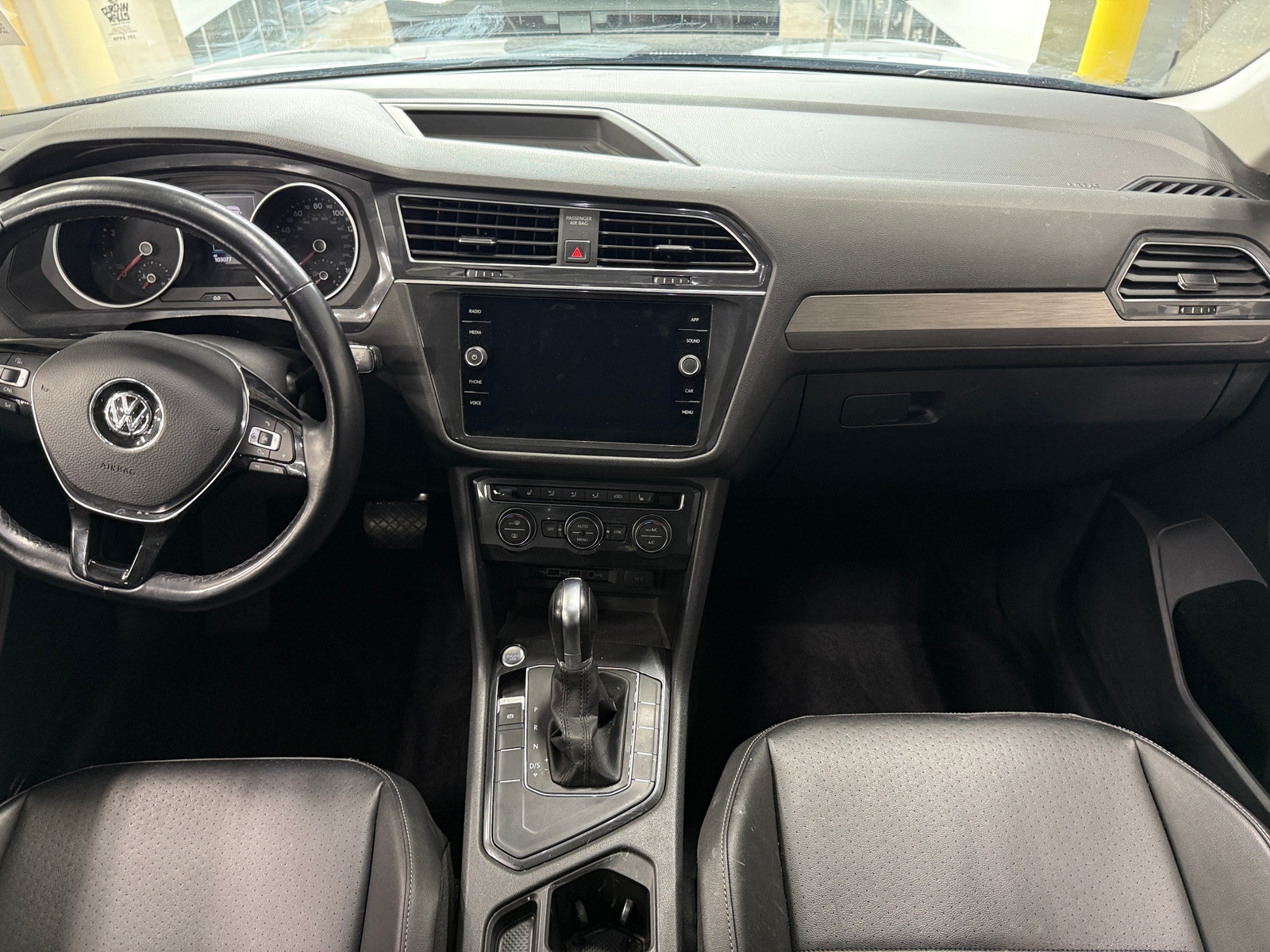 Thumbnail: 2018 Volkswagen Tiguan - 2