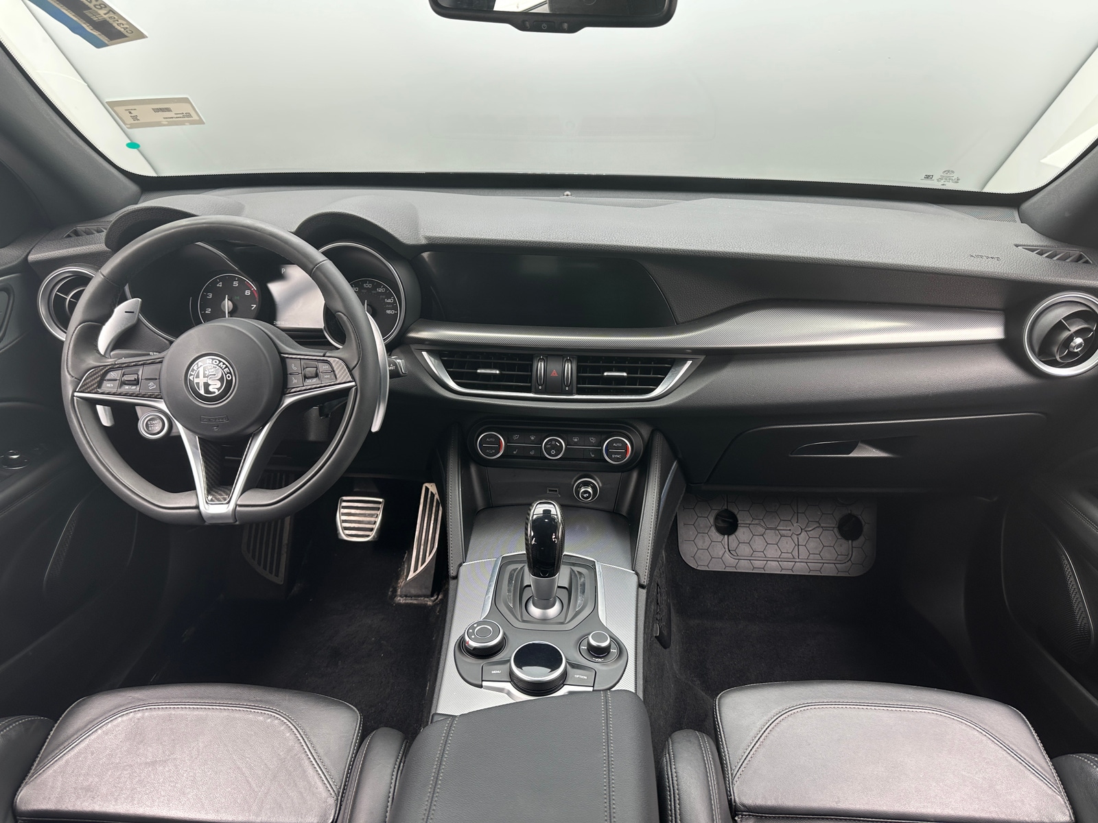 Thumbnail: 2018 Alfa Romeo Stelvio - 2