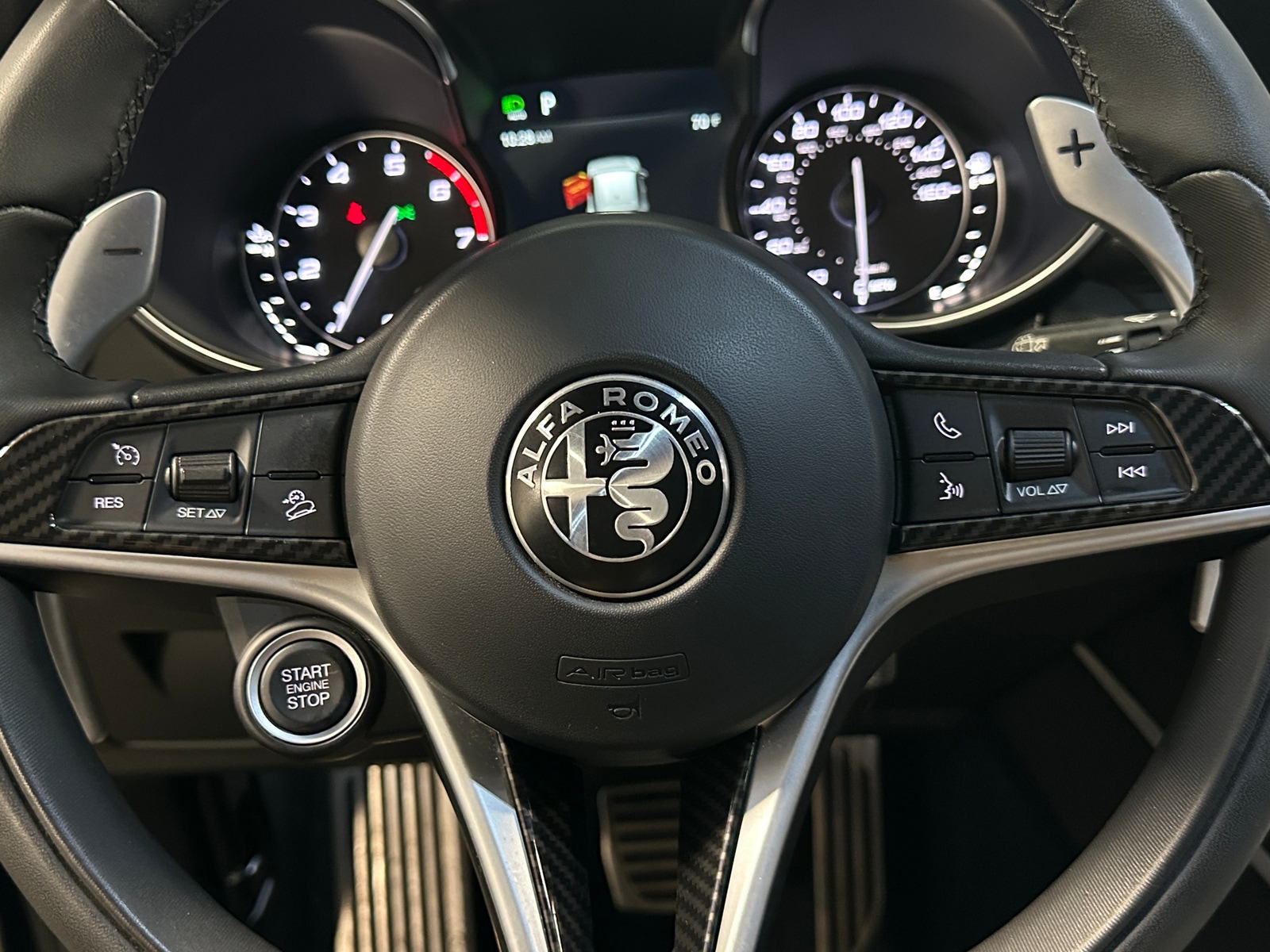 Thumbnail: 2018 Alfa Romeo Stelvio - 4