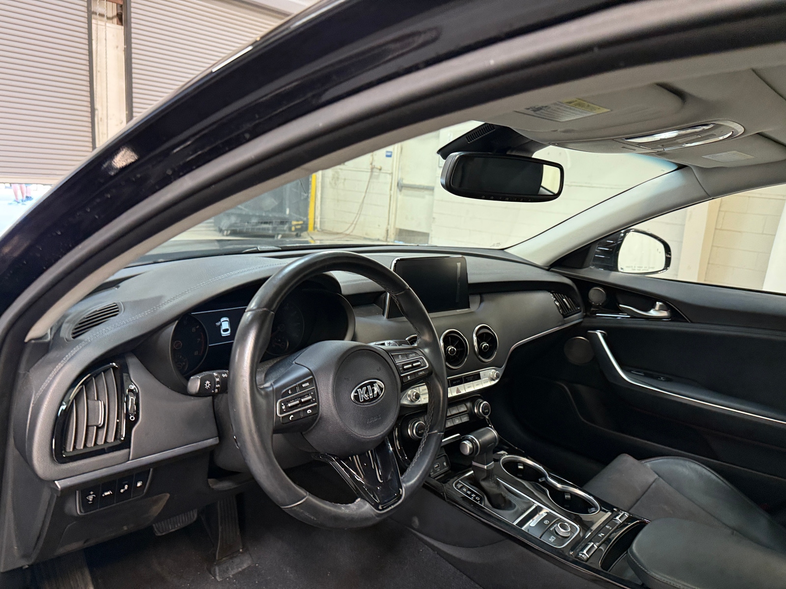 Thumbnail: 2019 Kia Stinger - 2