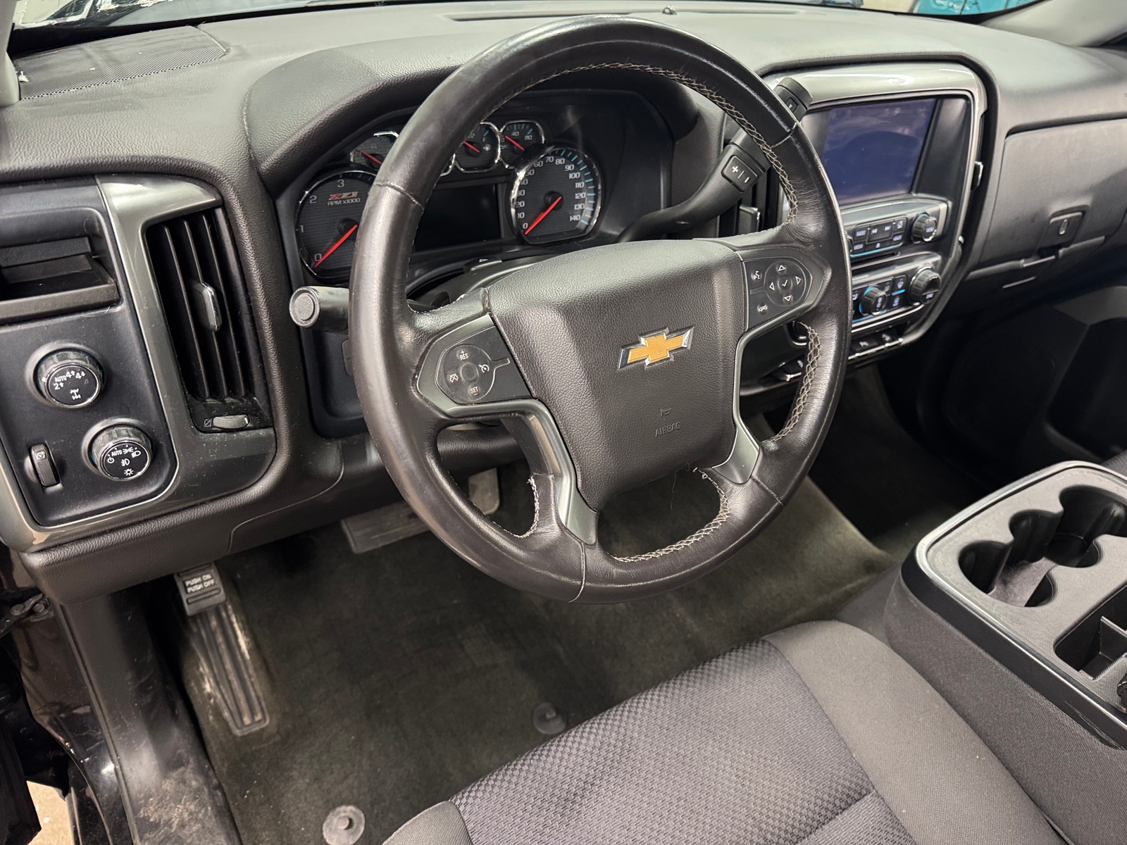 Thumbnail: 2018 Chevrolet Silverado 1500 - 3