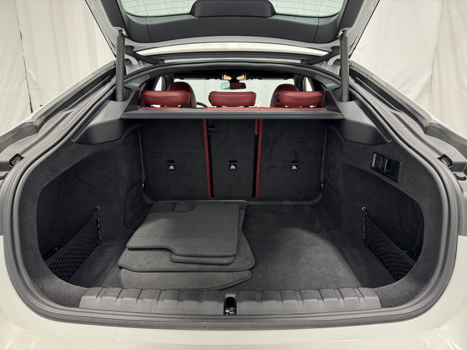 Thumbnail: 2023 BMW i4 - 6