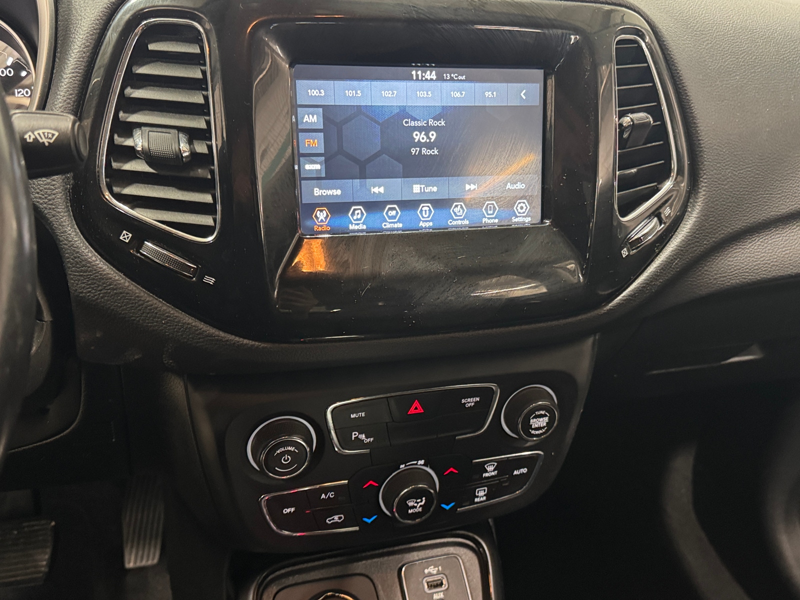 Thumbnail: 2019 Jeep Compass - 4
