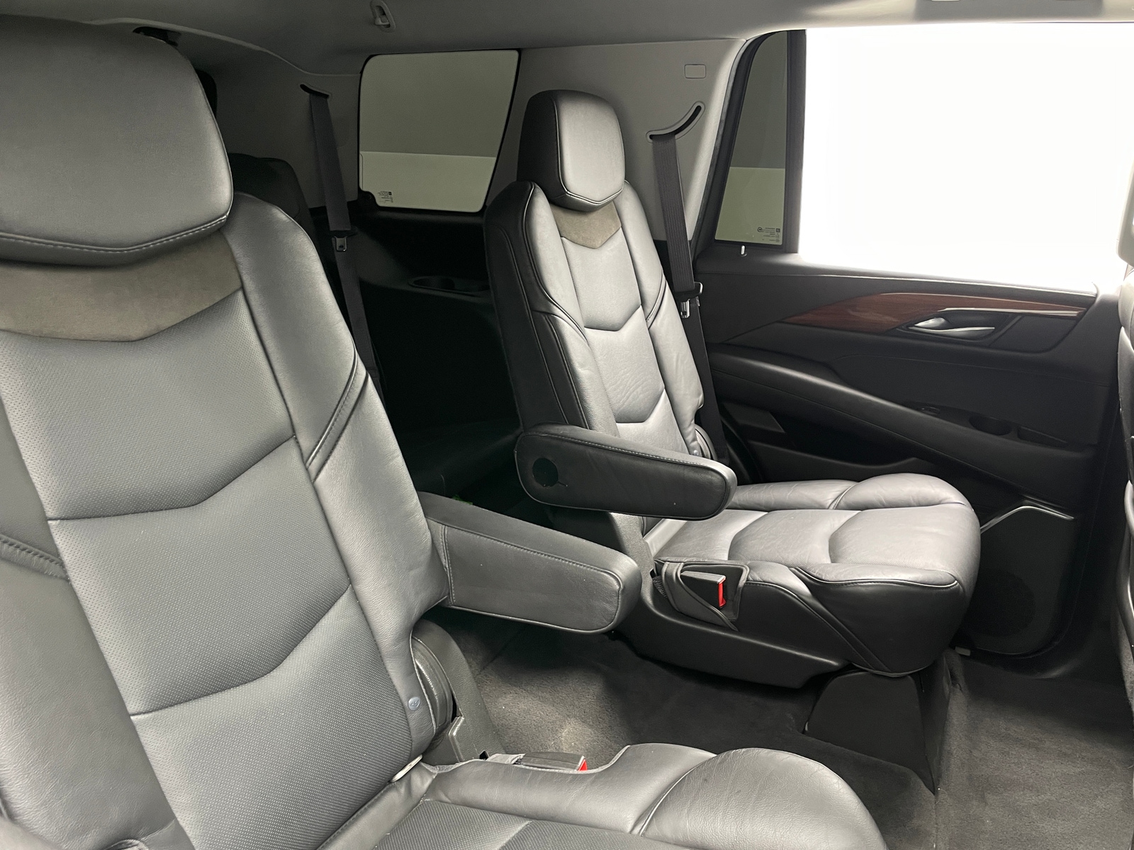 Thumbnail: 2016 Cadillac Escalade - 5