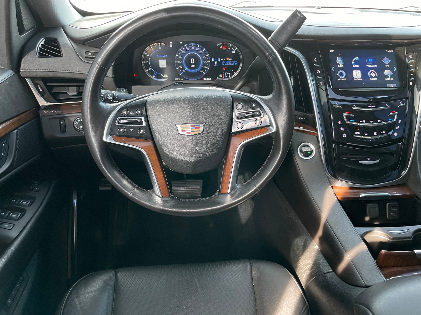 Thumbnail: 2016 Cadillac Escalade - 4
