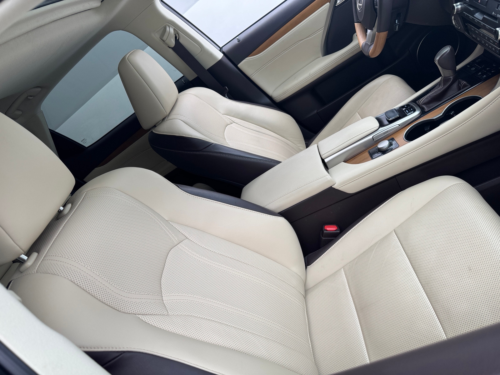 Thumbnail: 2019 Lexus RX - 2